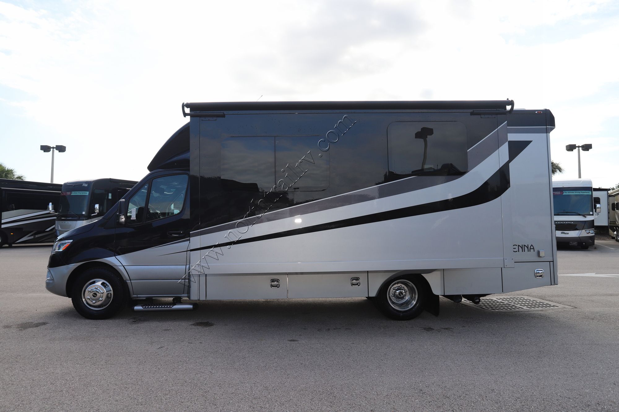 New 2023 Renegade Rv Vienna 25VRML Class C  For Sale