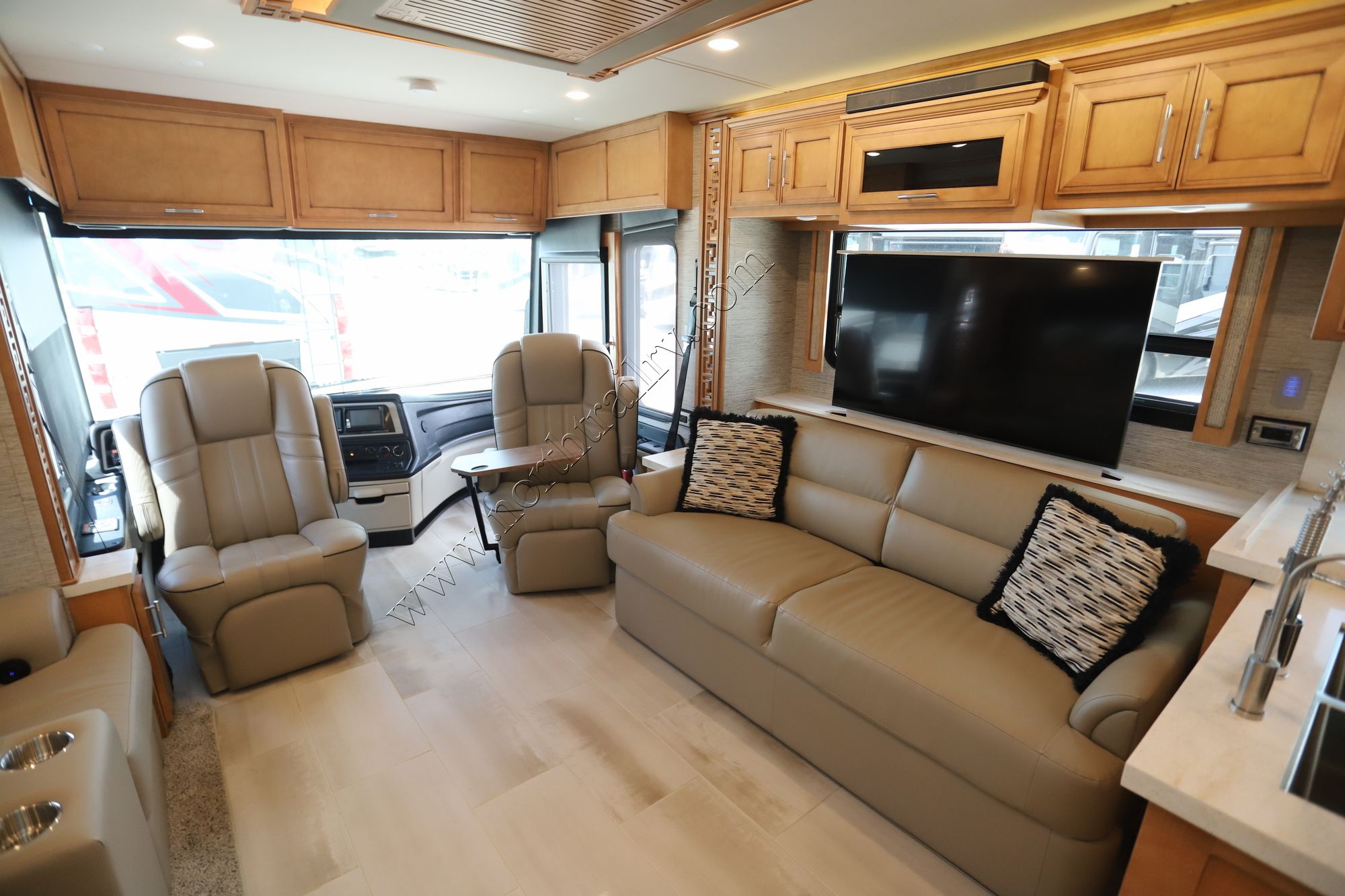 Used 2022 Newmar Ventana 3717 Class A  For Sale