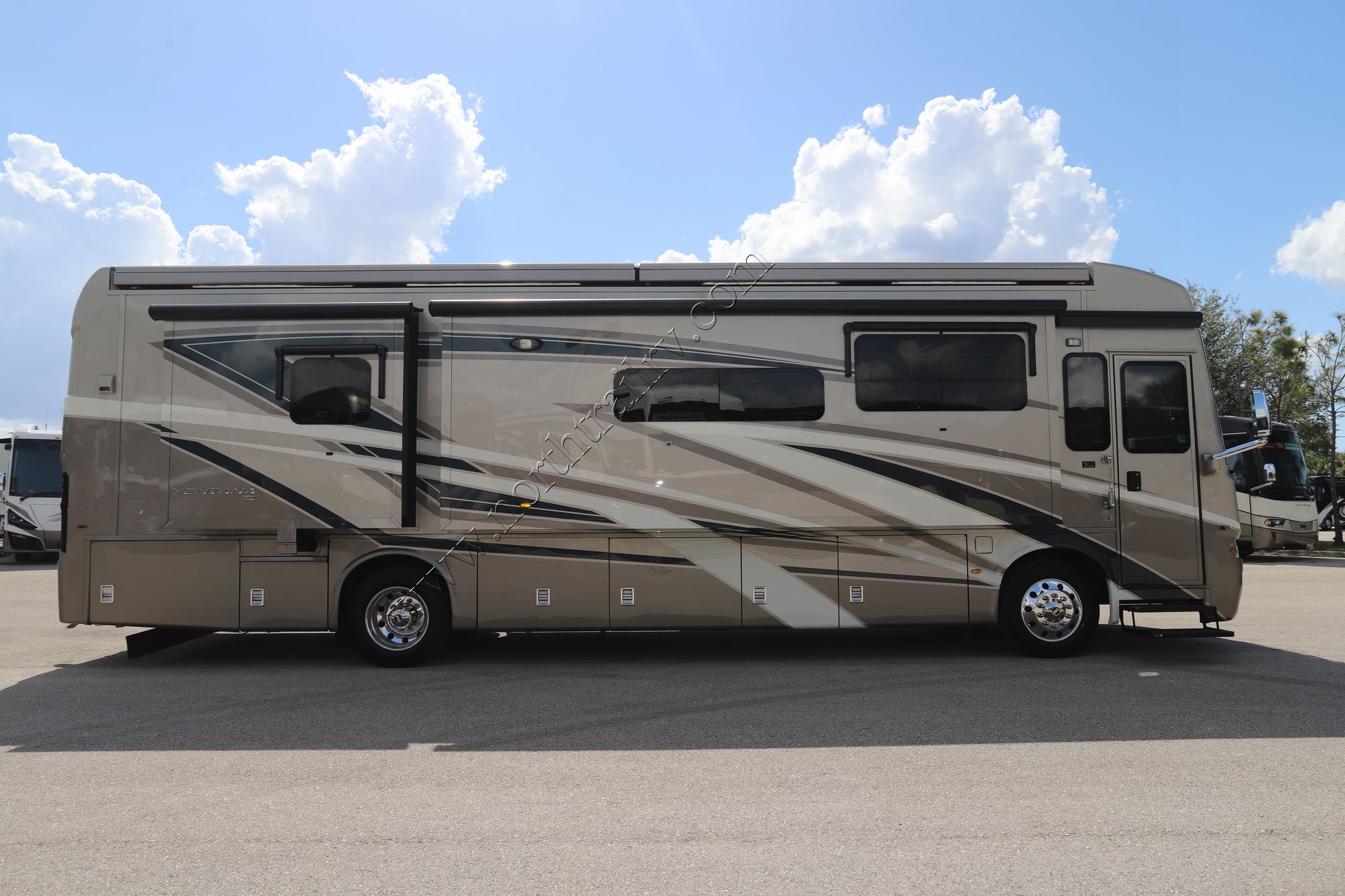 Used 2022 Newmar Ventana 3717 Class A  For Sale