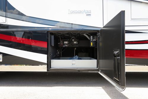 2023 Newmar London Aire 4535
