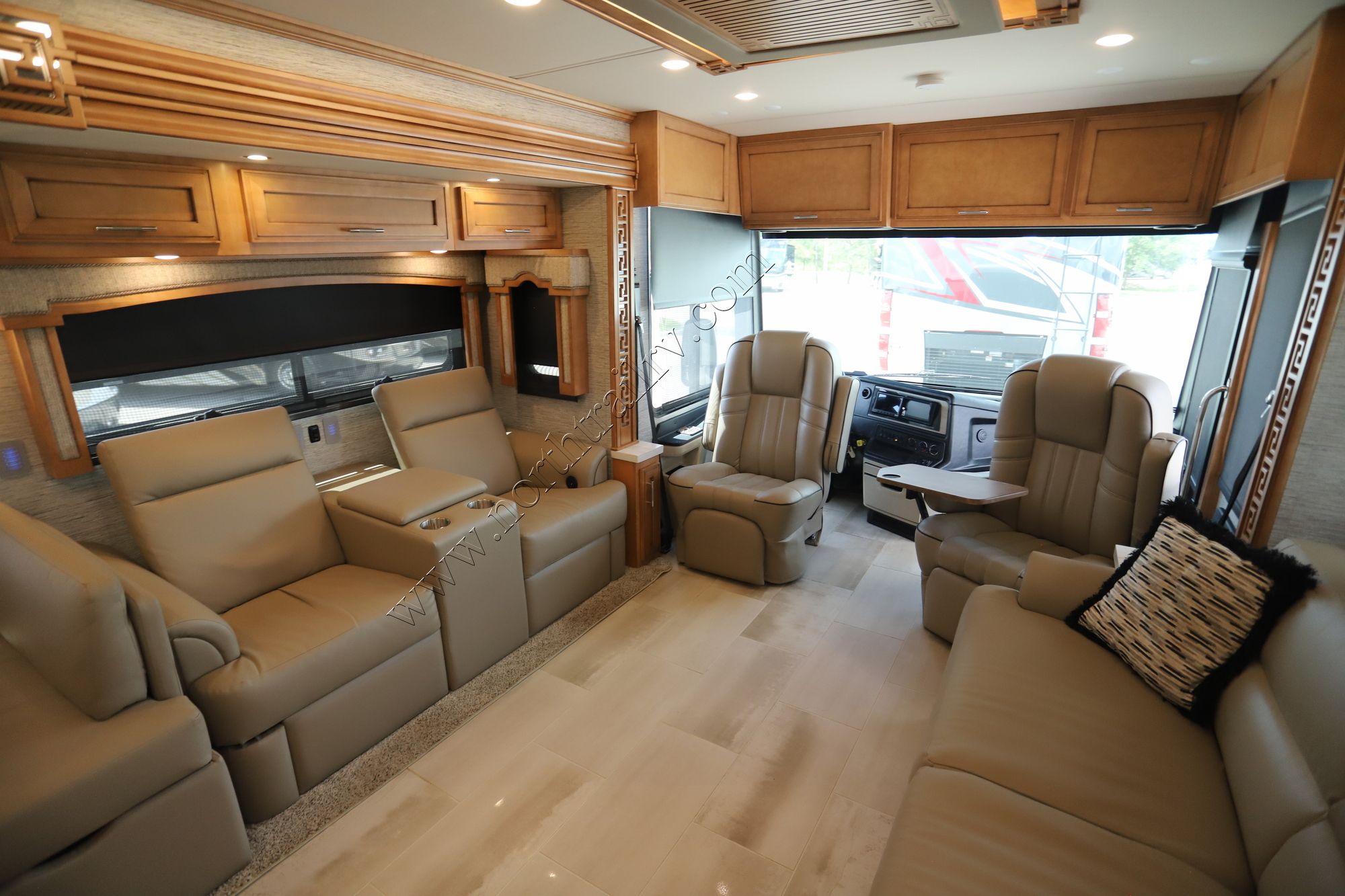 Used 2022 Newmar Ventana 3717 Class A  For Sale