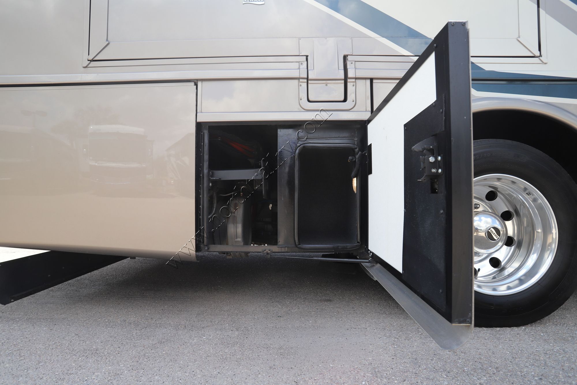 Used 2022 Newmar Ventana 3717 Class A  For Sale