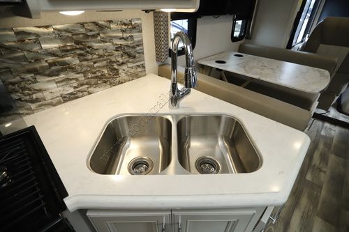 2022 Holiday Rambler Admiral 32S
