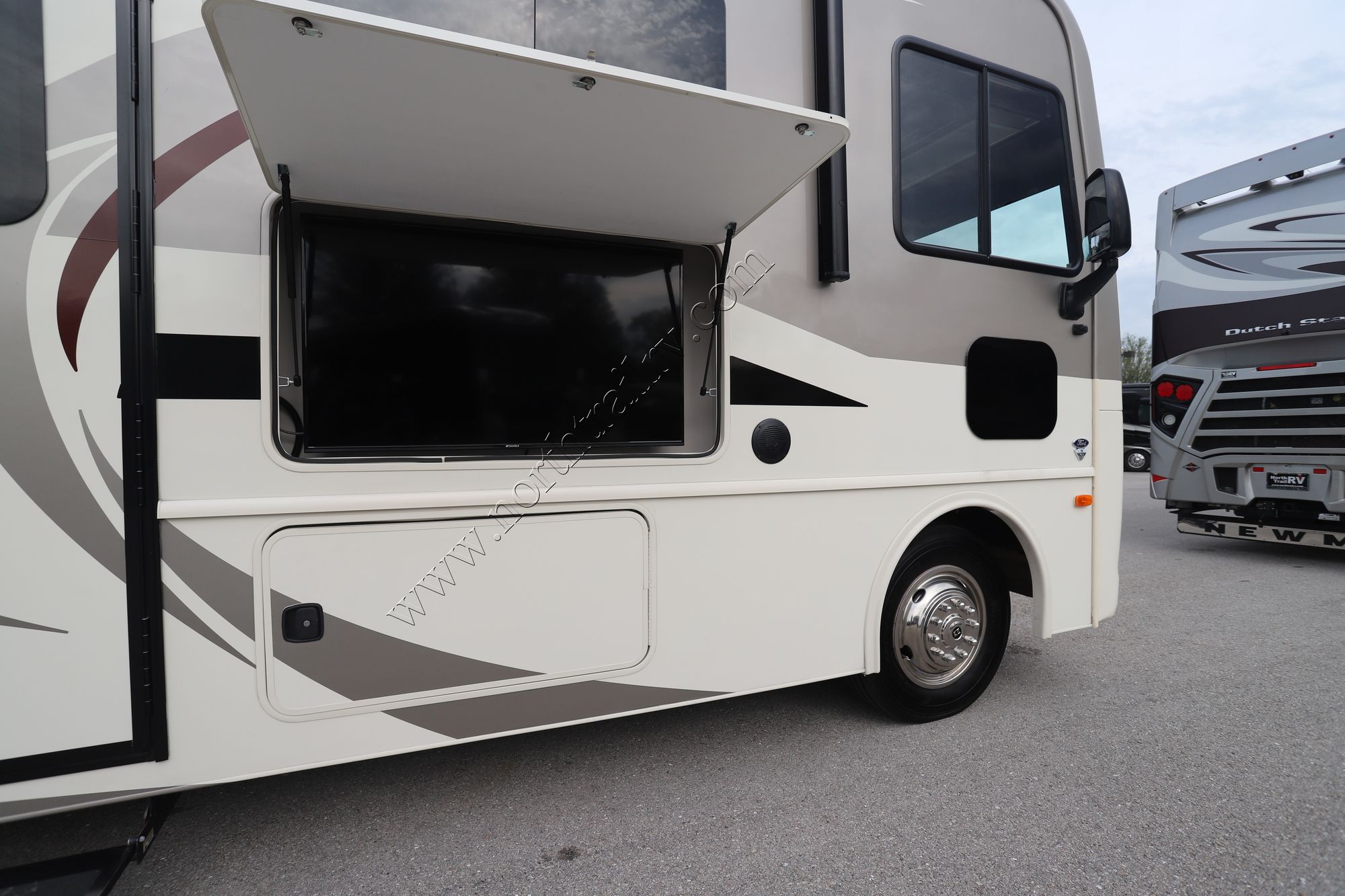 Used 2022 Holiday Rambler Admiral 32S Class A  For Sale