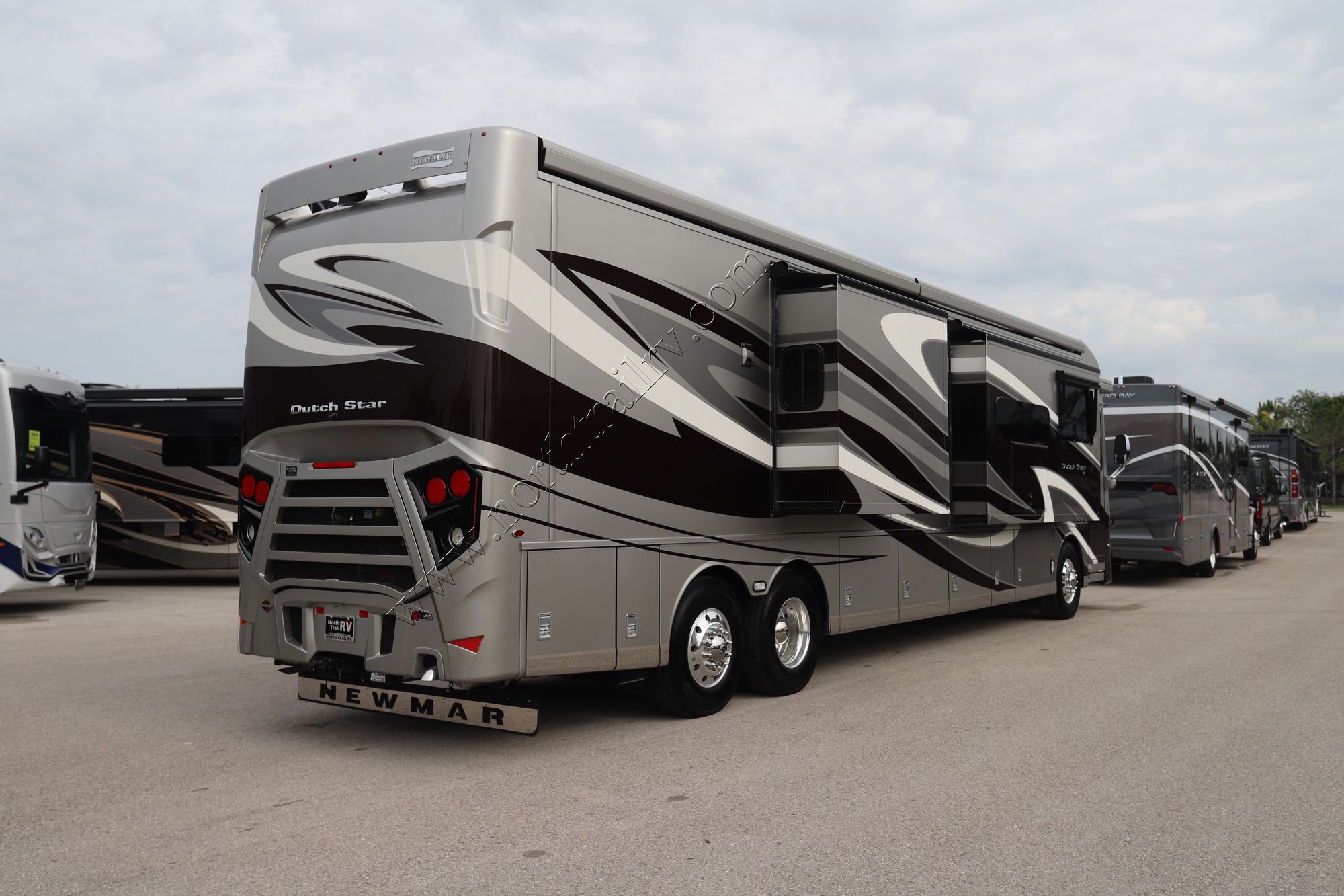 Used 2020 Newmar Dutch Star 4369 Class A  For Sale