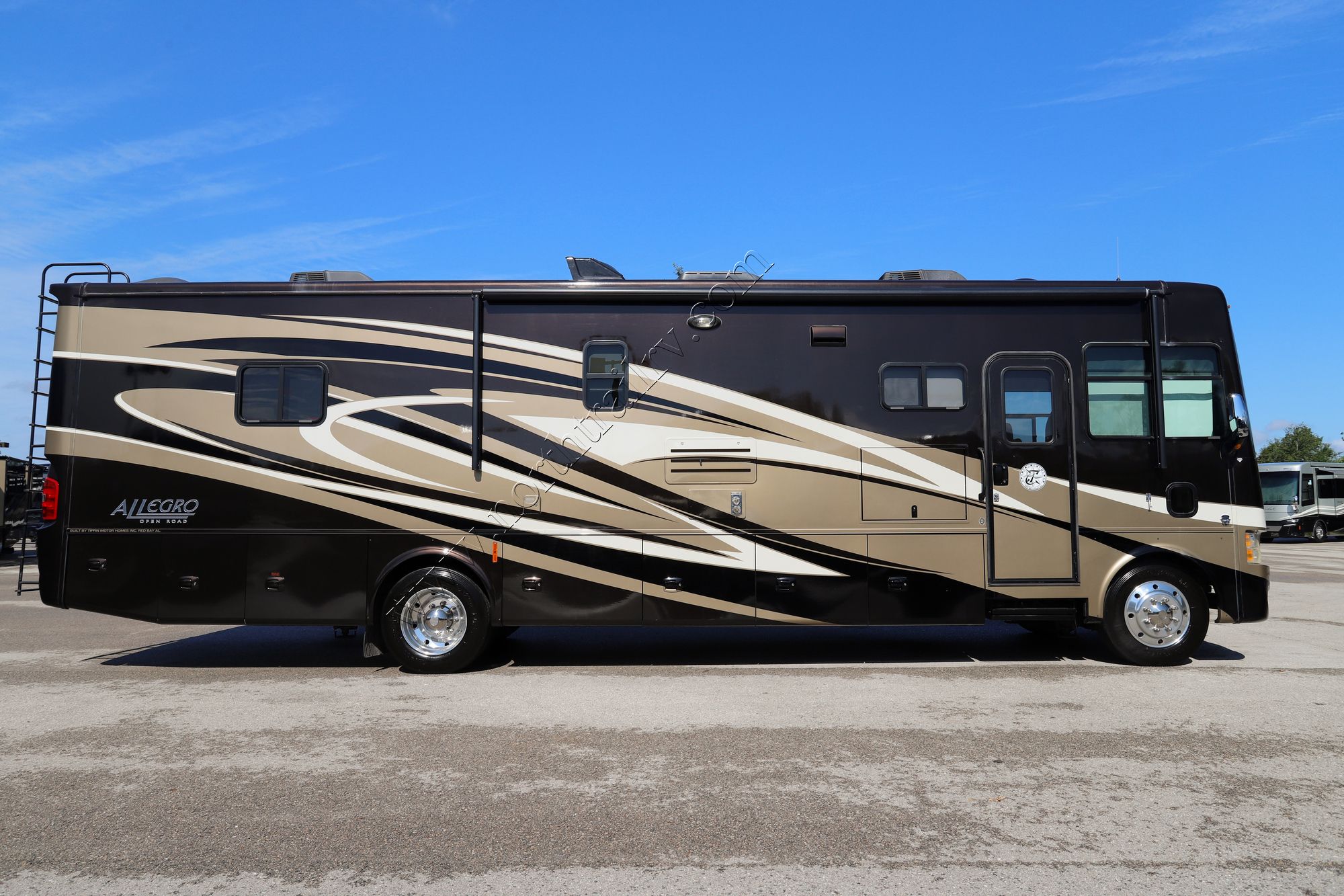 Used 2014 Tiffin Motor Homes Allegro 36LA Class A  For Sale