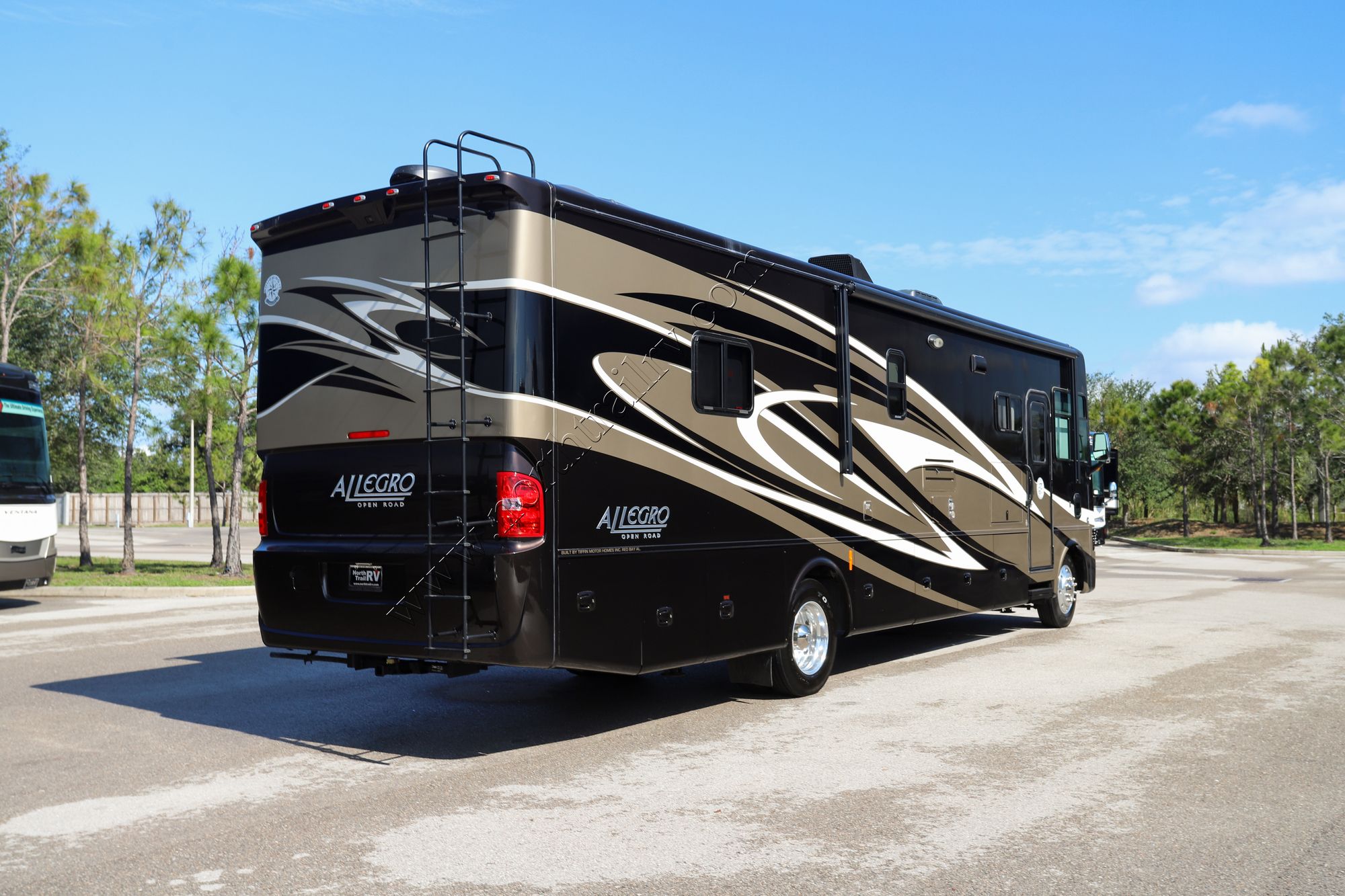 Used 2014 Tiffin Motor Homes Allegro 36LA Class A  For Sale