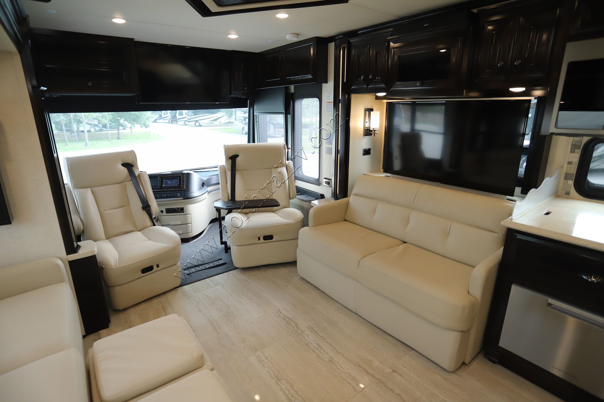 Used 2020 Newmar Dutch Star 4326 Class A  For Sale