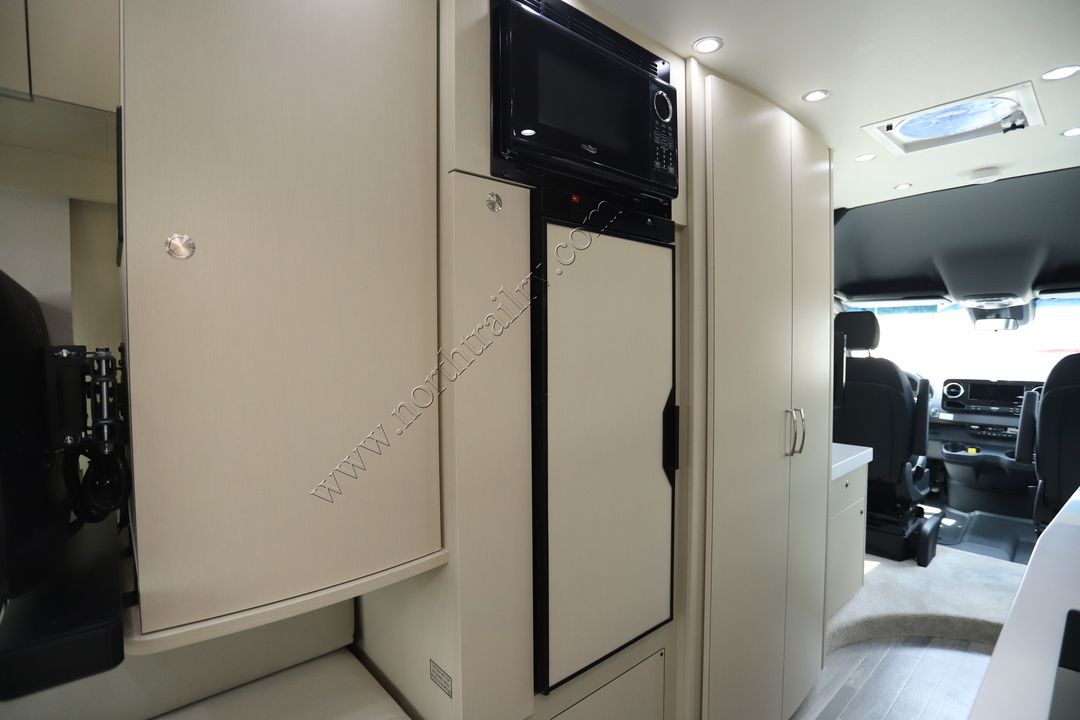 2023 PleasureWay Plateau FL 15515