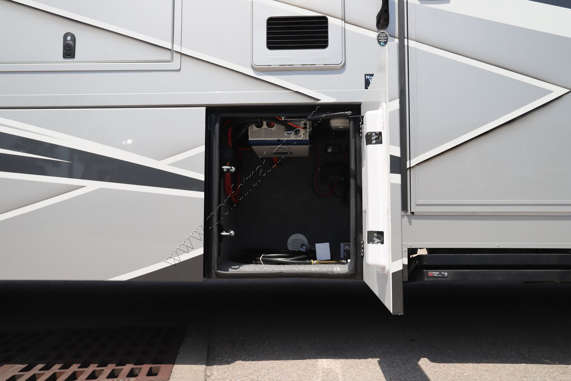Used 2023 Renegade Rv Valencia 38RB Super C  For Sale
