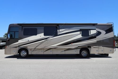 2017 Newmar Ventana 3709