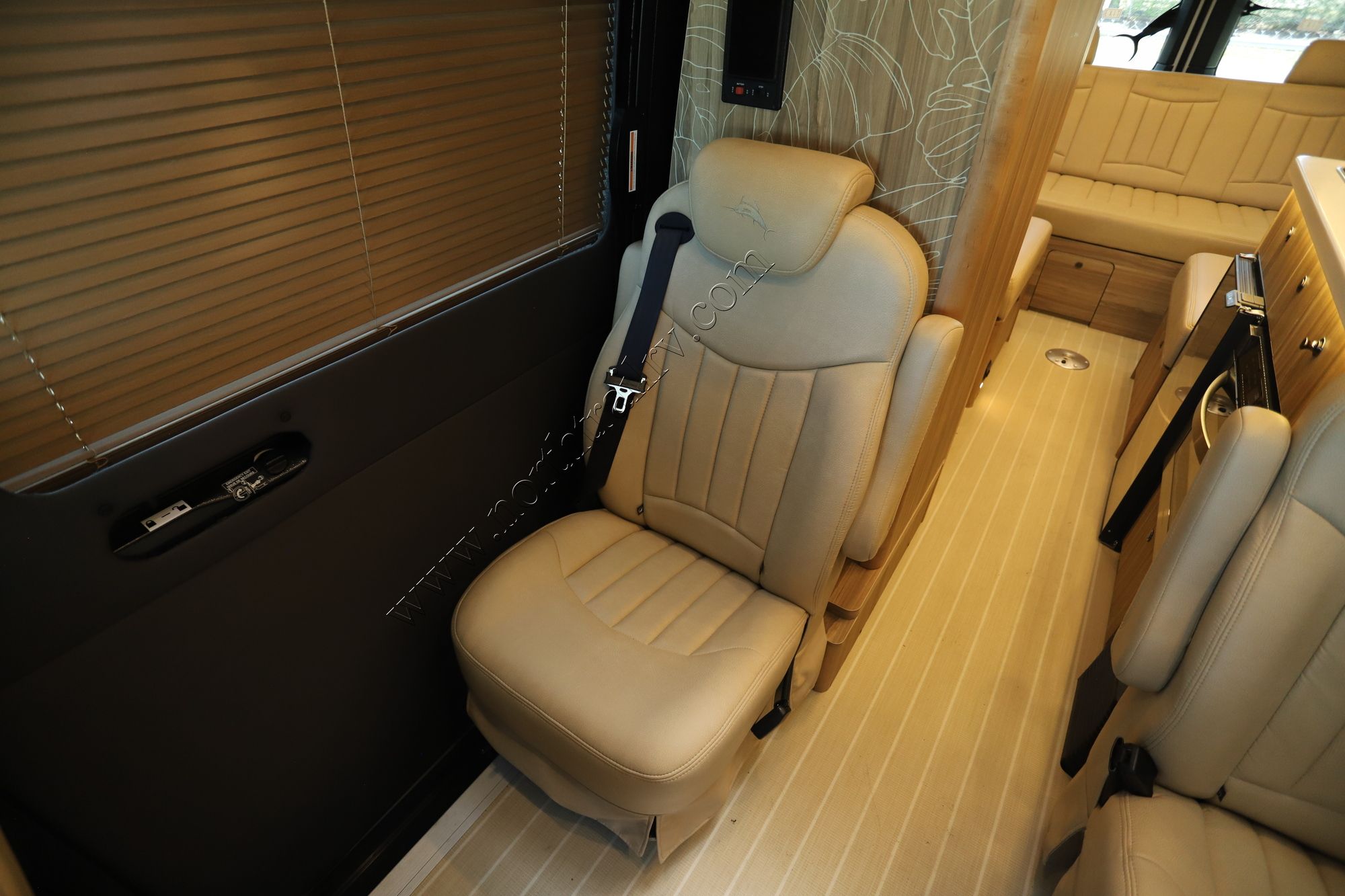 2020 Airstream Interstate LOUNGE 4X4 TB Class B Used  For Sale
