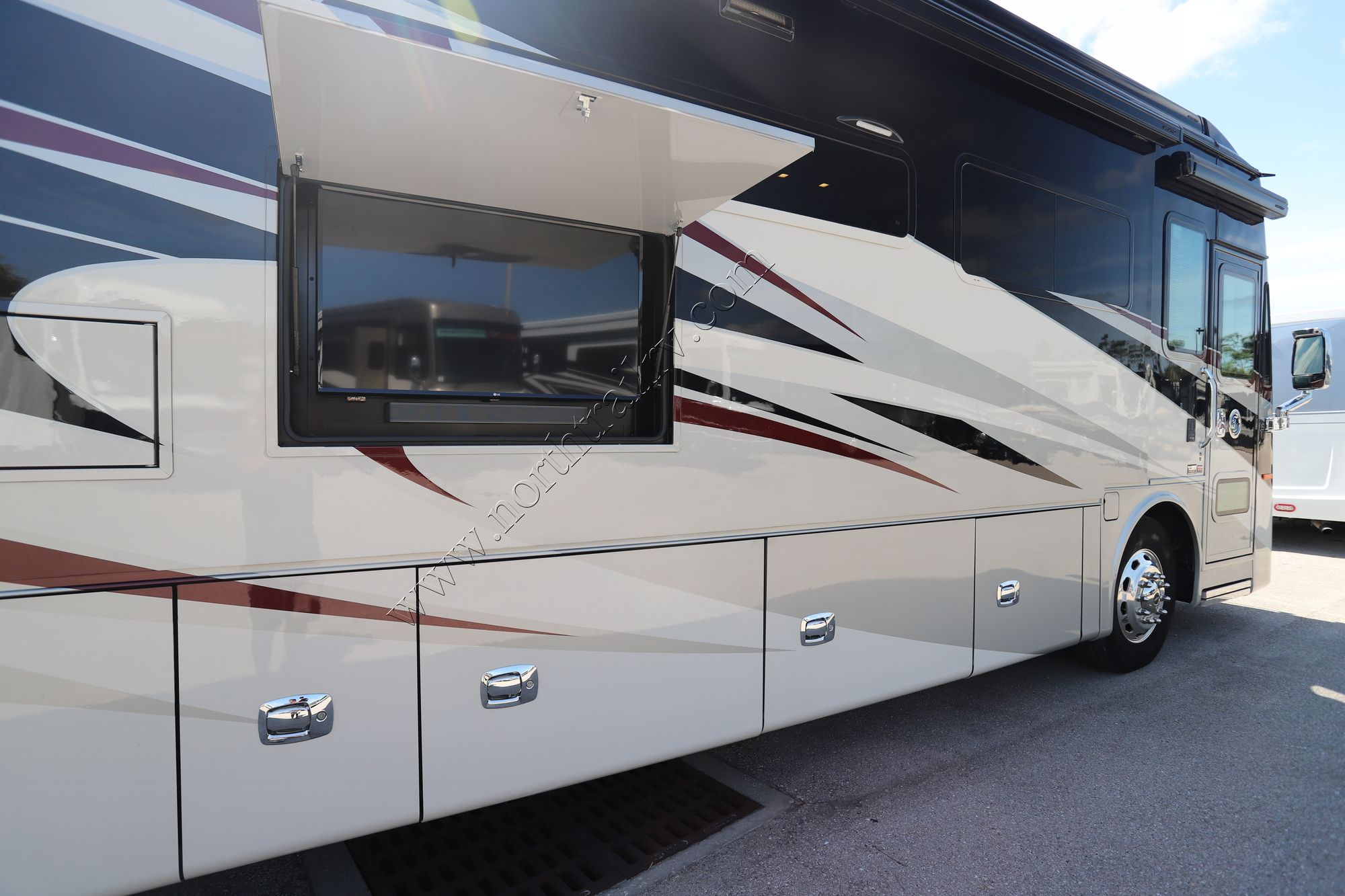 Used 2021 Tiffin Motor Homes Phaeton 40AH Class A  For Sale