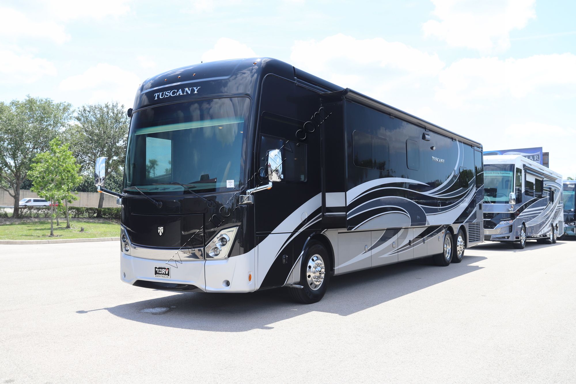 Used 2022 Thor Tuscany 45MX Class A  For Sale