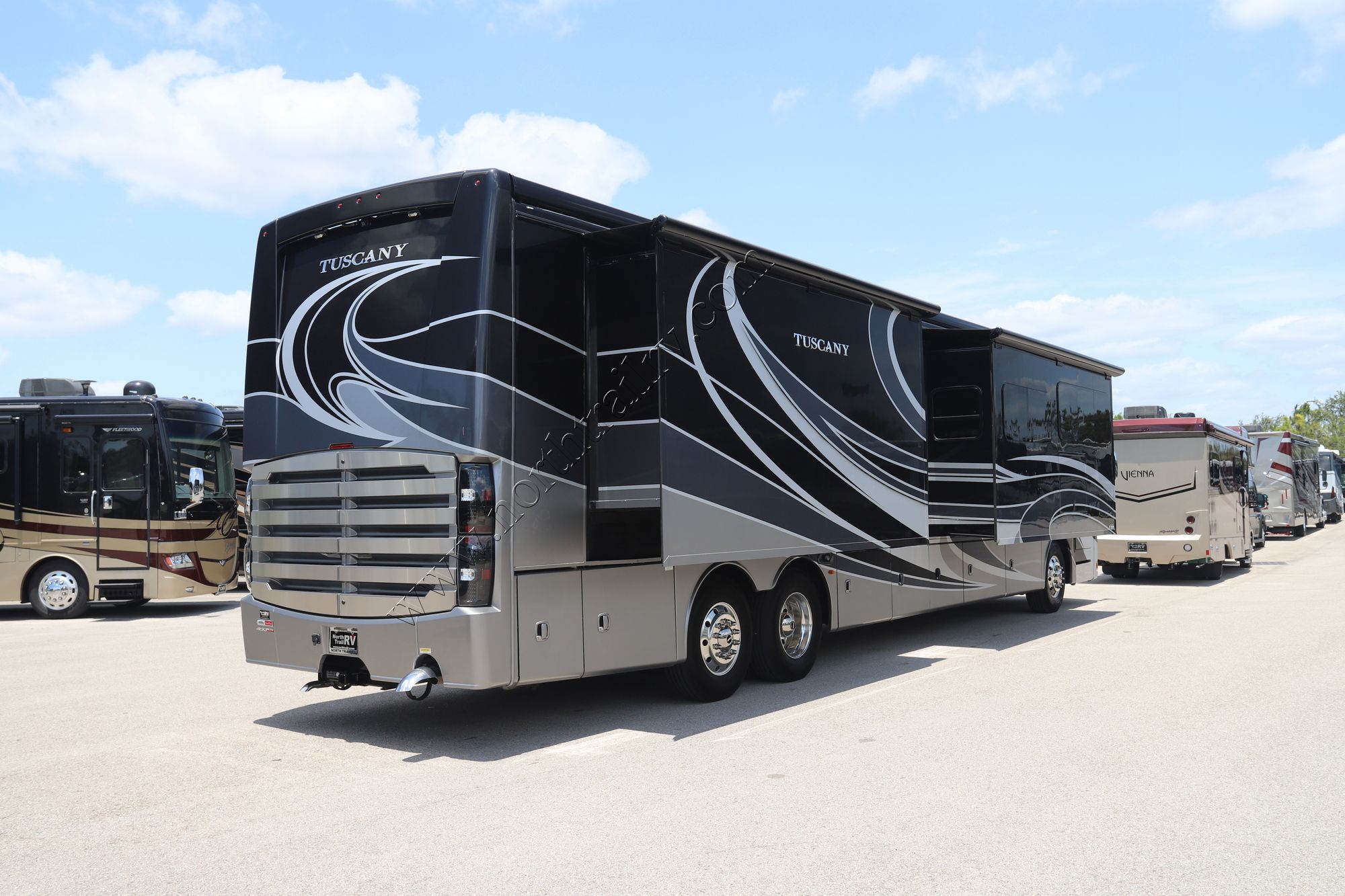 Used 2022 Thor Tuscany 45MX Class A  For Sale