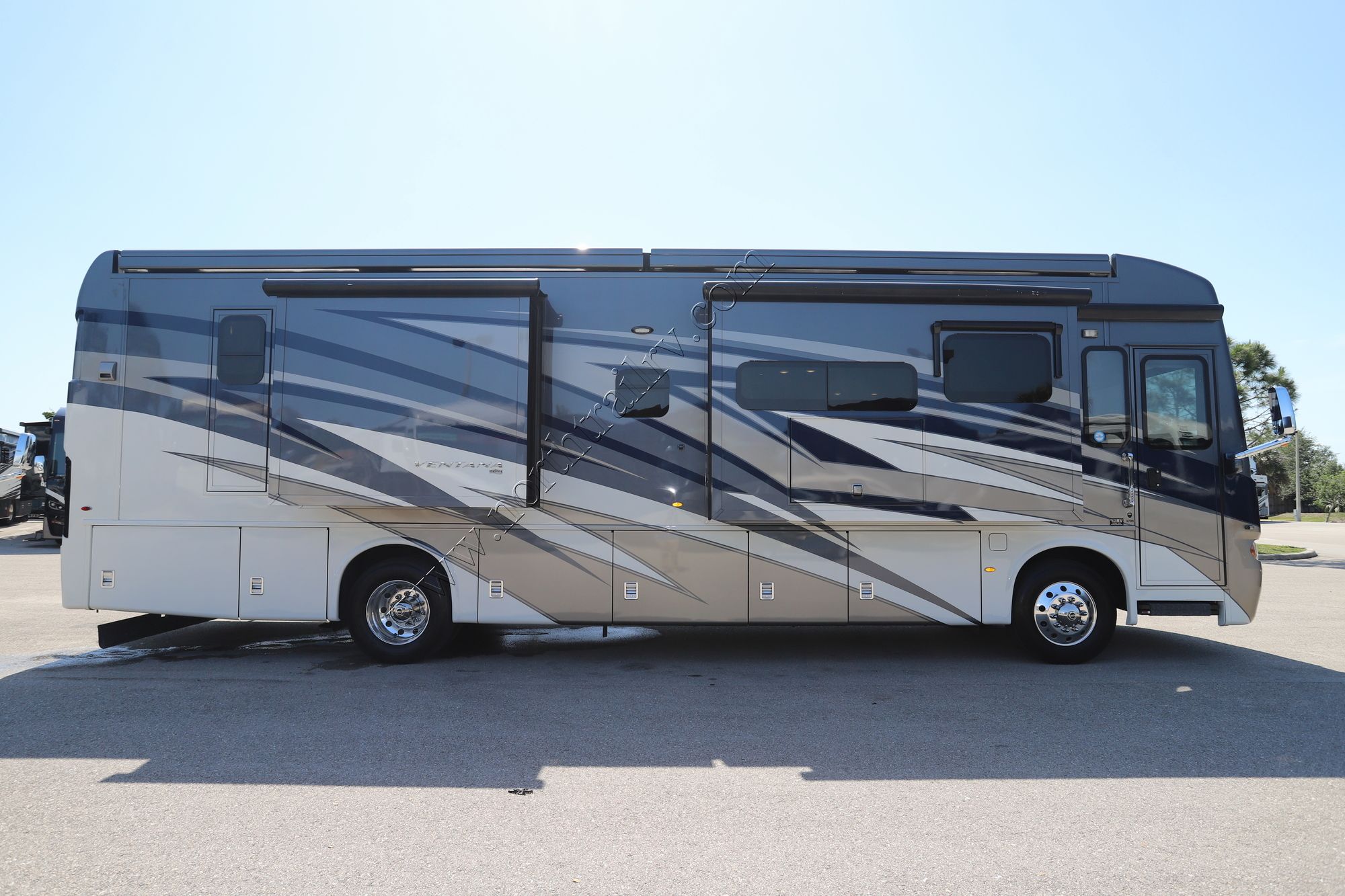 Used 2021 Newmar Ventana 3709 Class A  For Sale