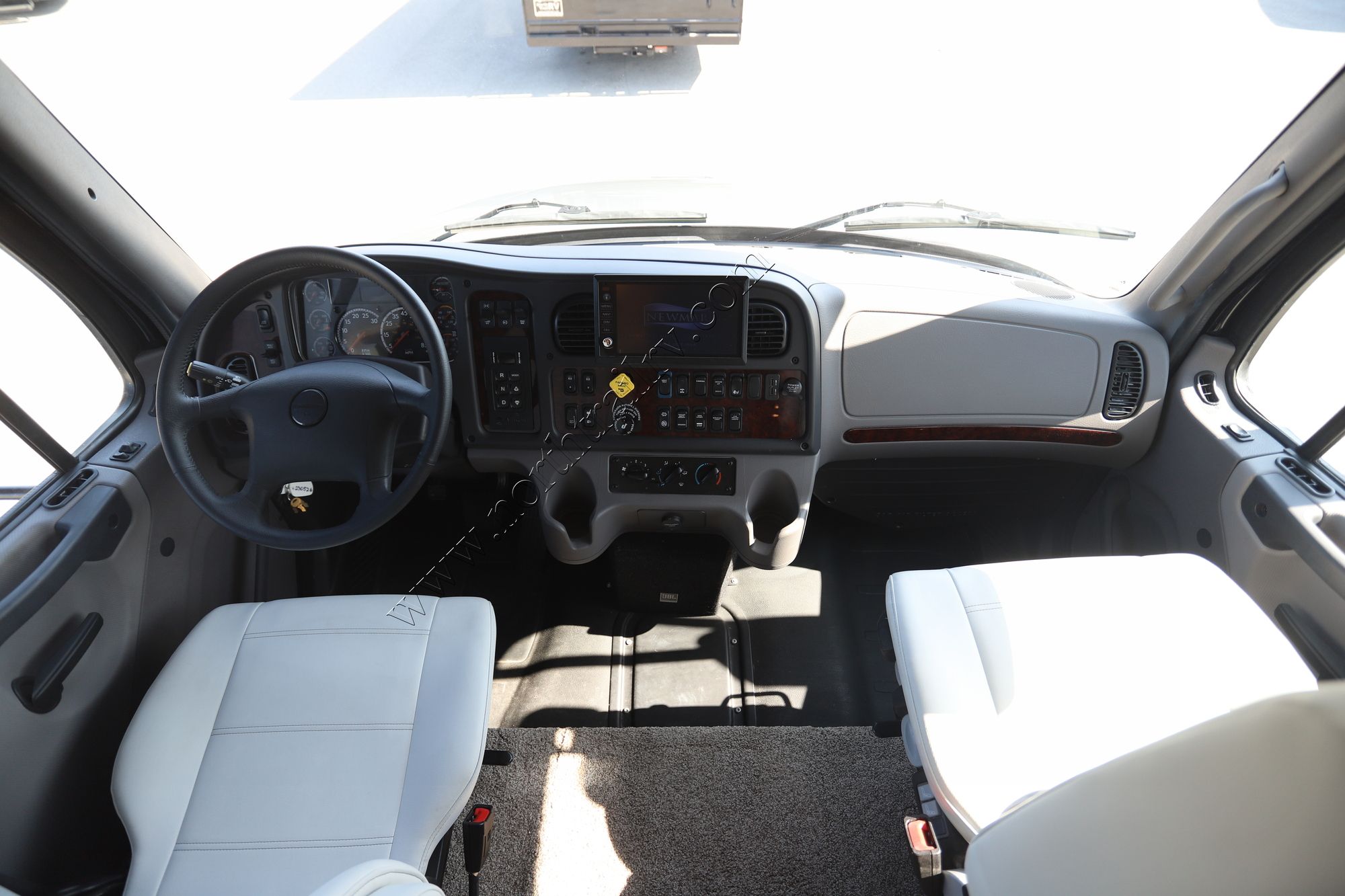 New 2023 Newmar Super Star 3729 Super C  For Sale