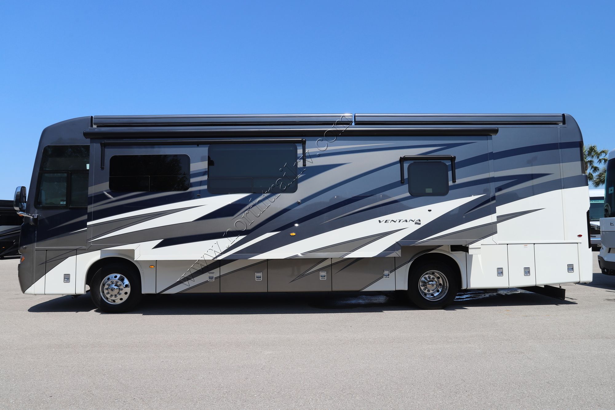 Used 2021 Newmar Ventana 3709 Class A  For Sale