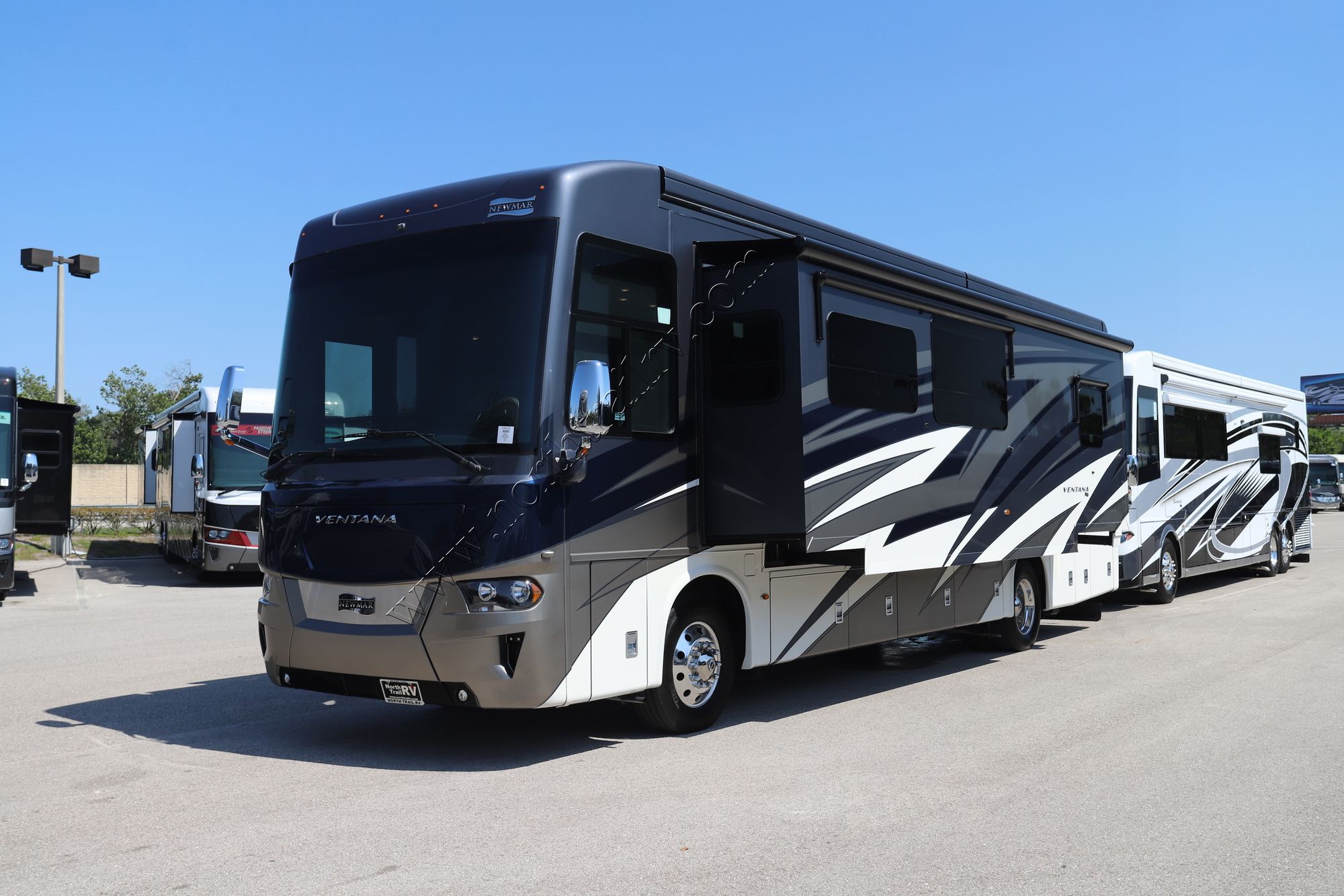 Used 2021 Newmar Ventana 3709 Class A  For Sale