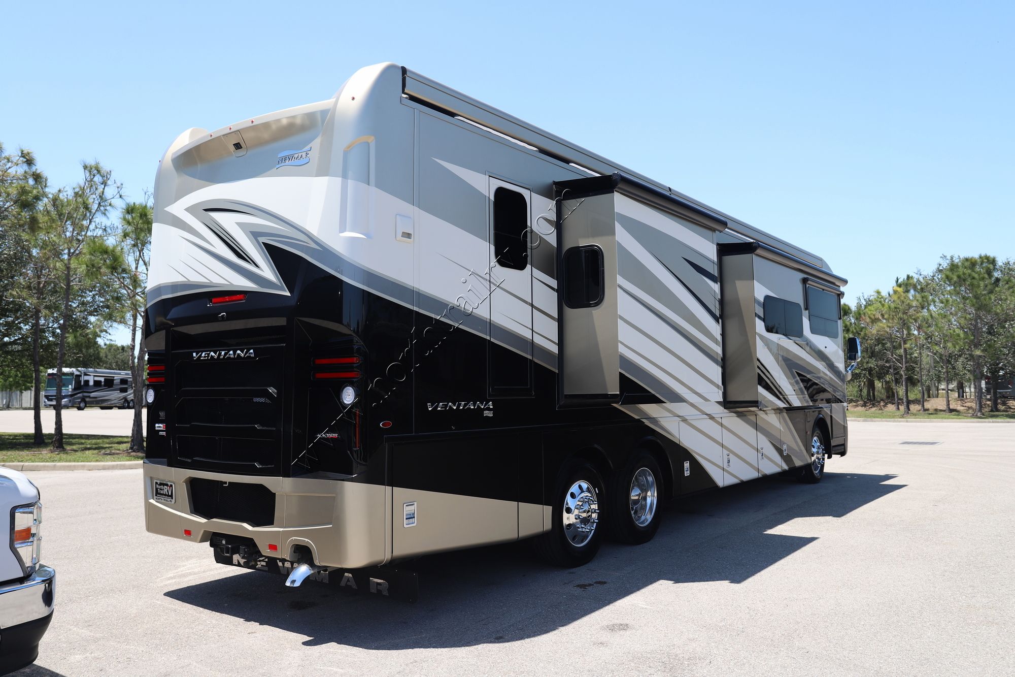 New 2023 Newmar Ventana 4037 Class A  For Sale