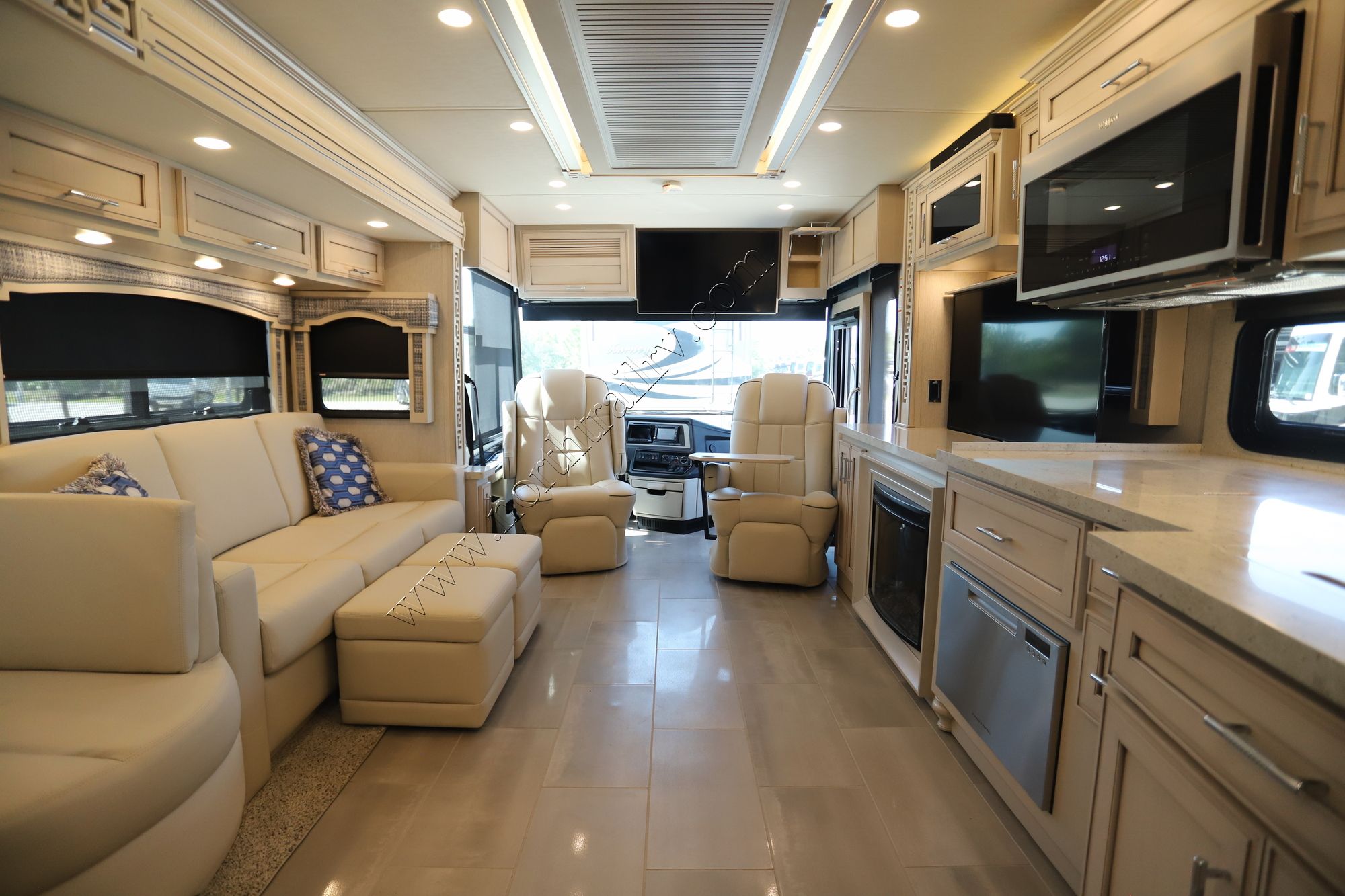 Used 2021 Newmar Ventana 3709 Class A  For Sale