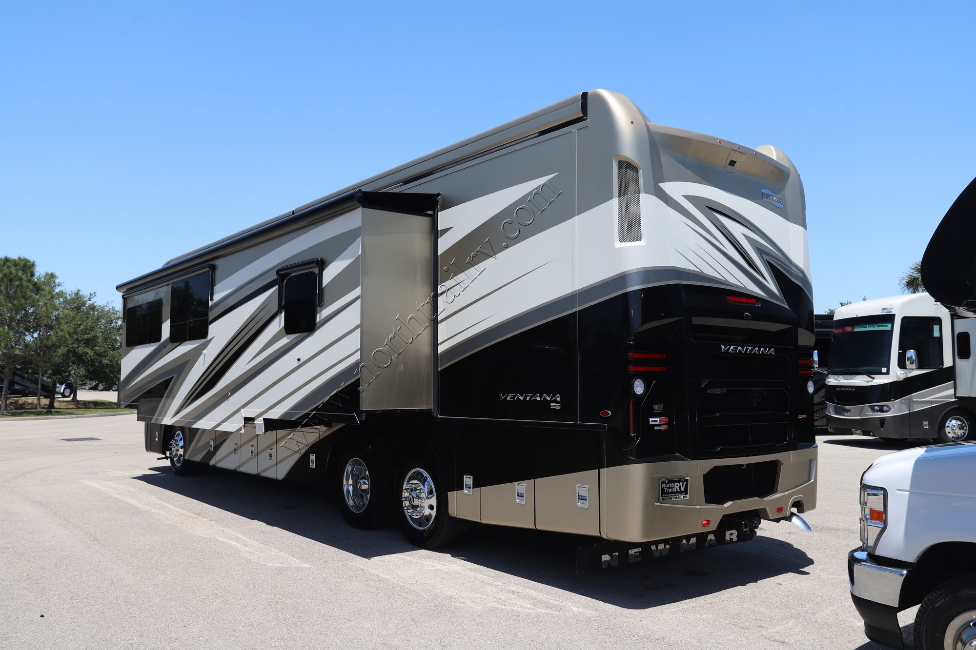 New 2023 Newmar Ventana 4037 Class A  For Sale