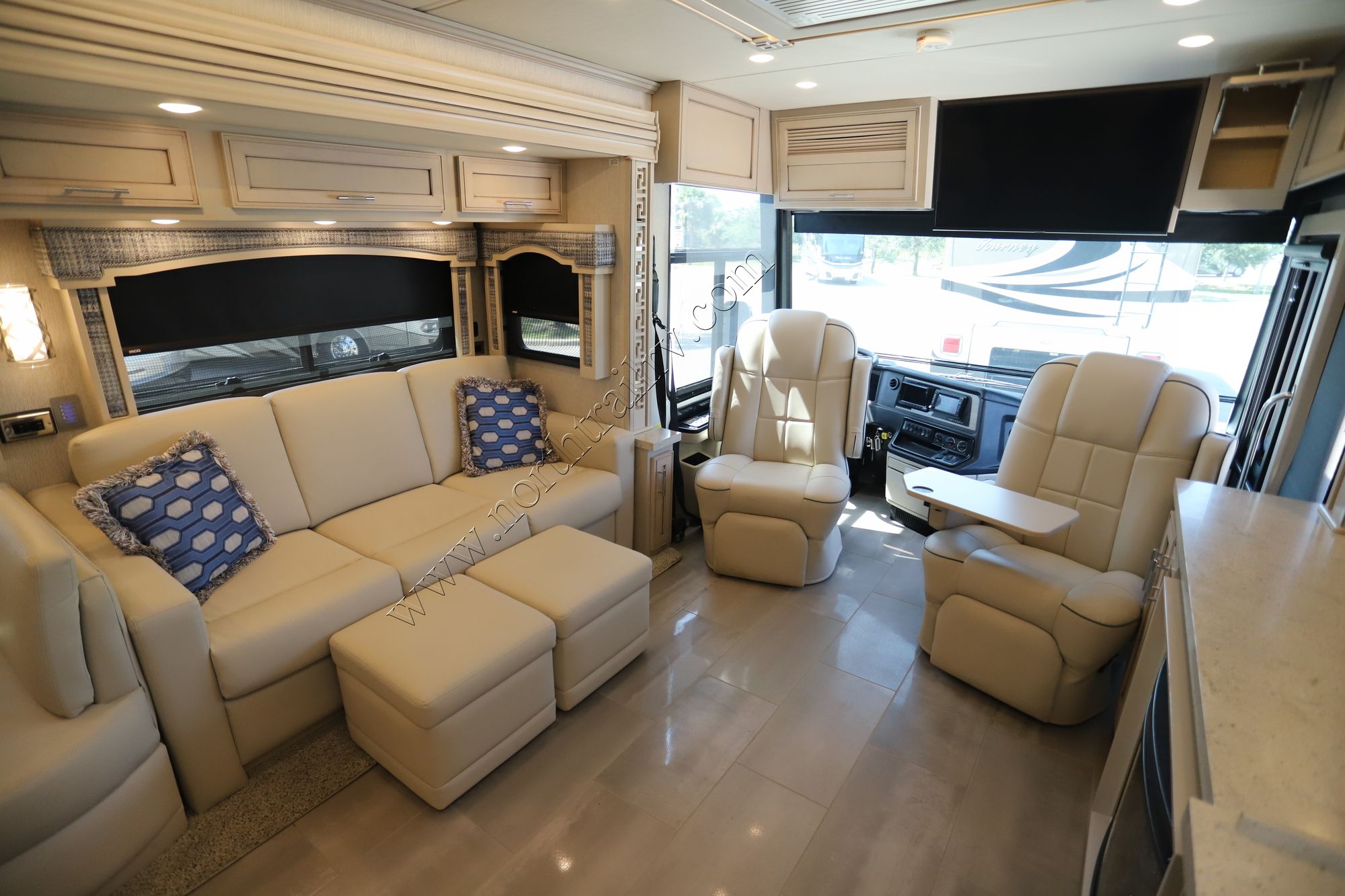 Used 2021 Newmar Ventana 3709 Class A  For Sale