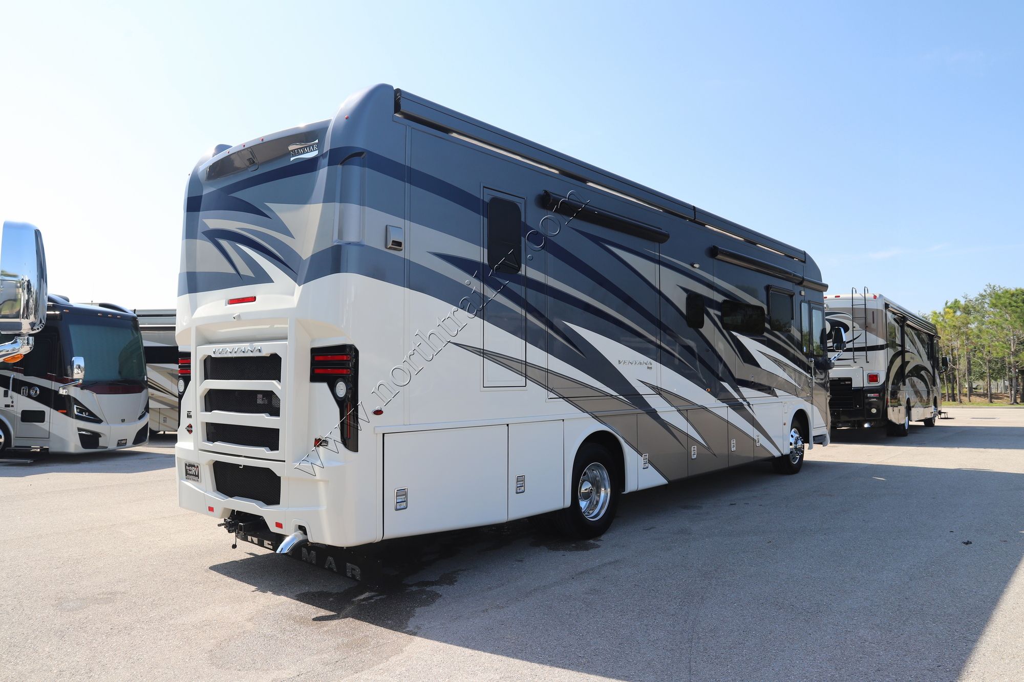 Used 2021 Newmar Ventana 3709 Class A  For Sale