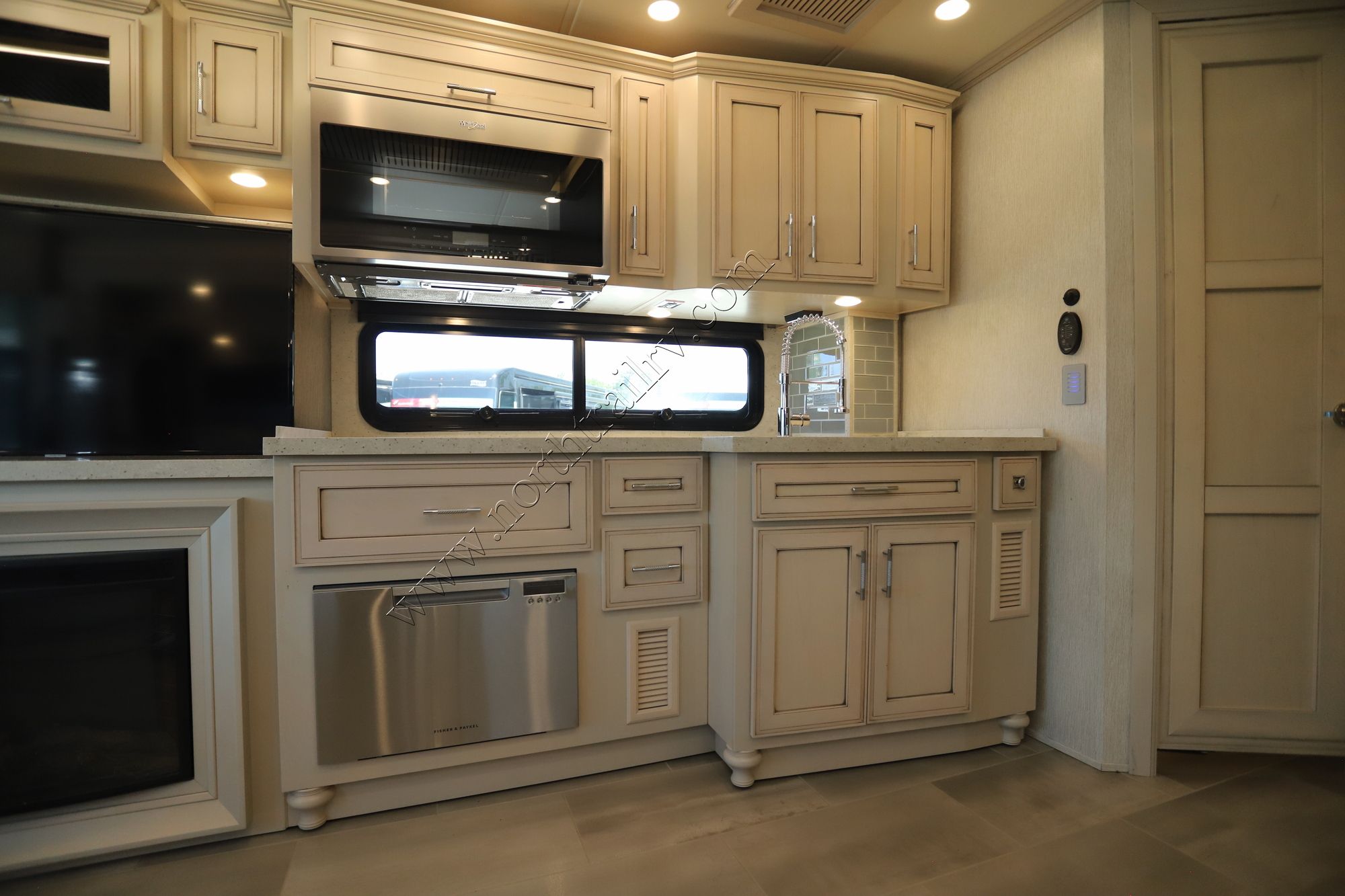 Used 2021 Newmar Ventana 3709 Class A  For Sale