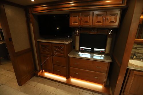 2019 Tiffin Motor Homes Phaeton 40IH