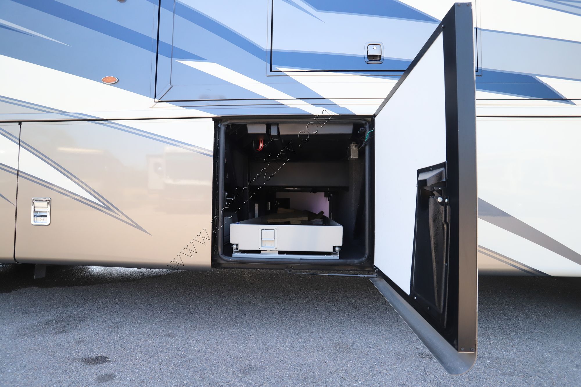 Used 2021 Newmar Ventana 3709 Class A  For Sale