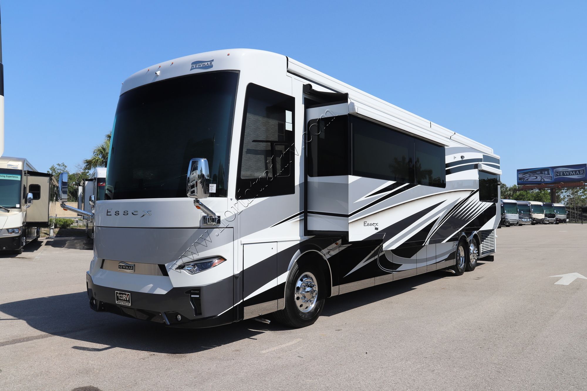 New 2024 Newmar Essex 4595 Class A  For Sale