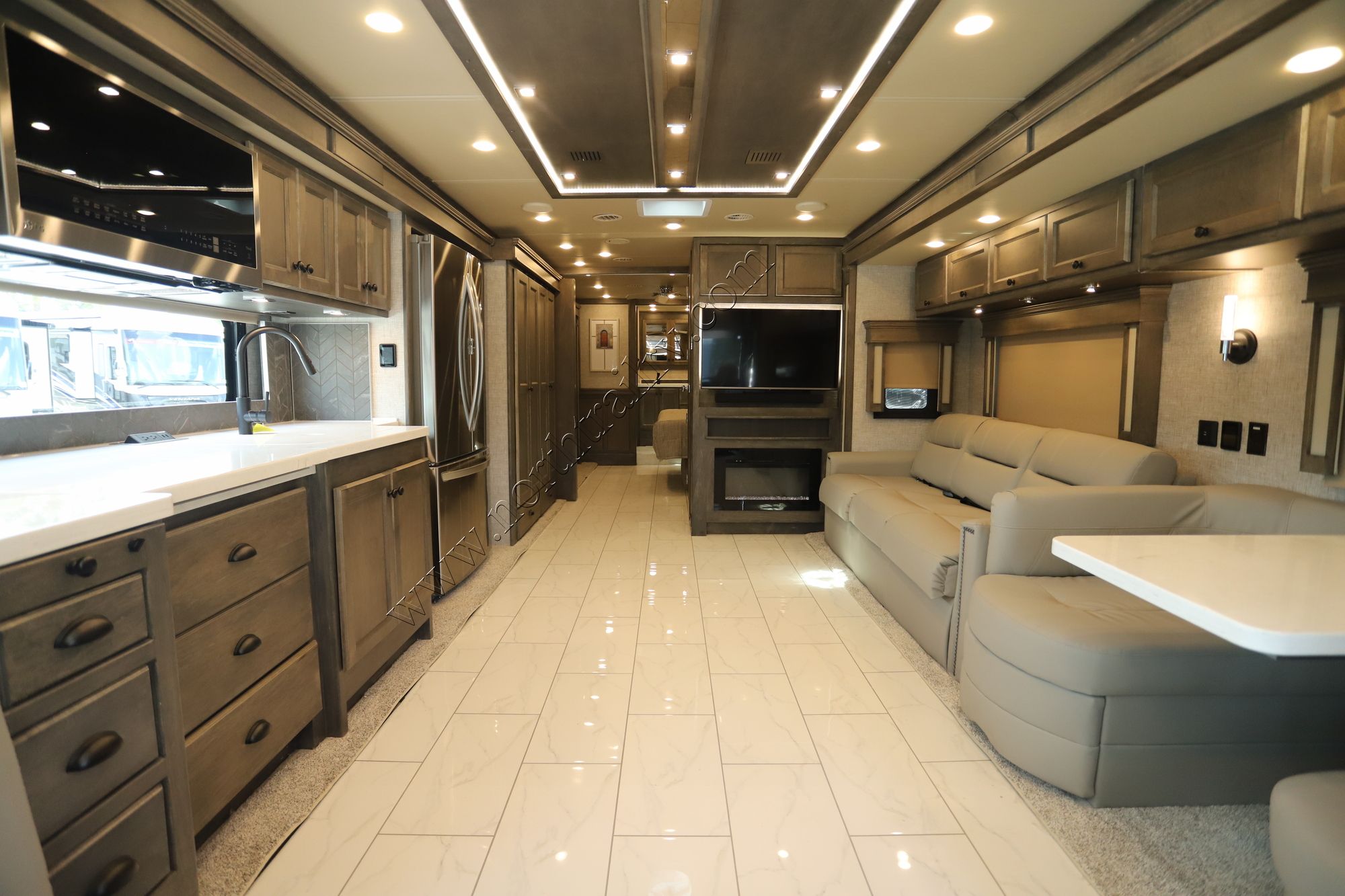 New 2023 Tiffin Motor Homes Allegro Red 38 KA Class A  For Sale