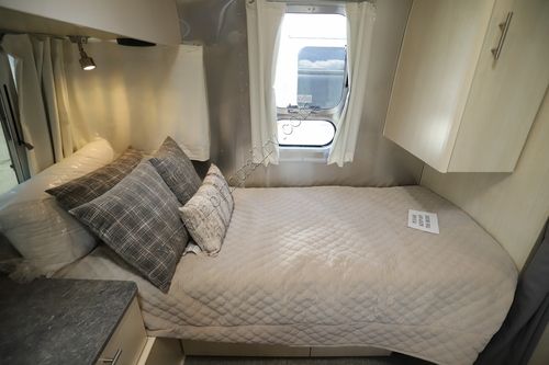 2023 Airstream Flying Cloud 25FB