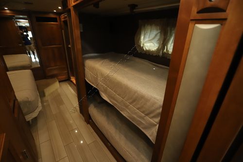2019 Tiffin Motor Homes Phaeton 40QKH