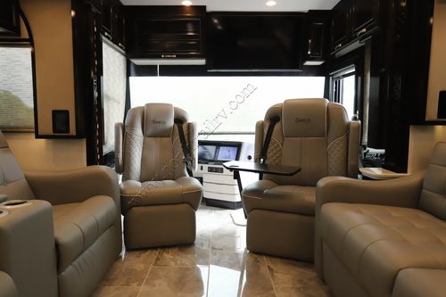 2024 Newmar Essex 4521
