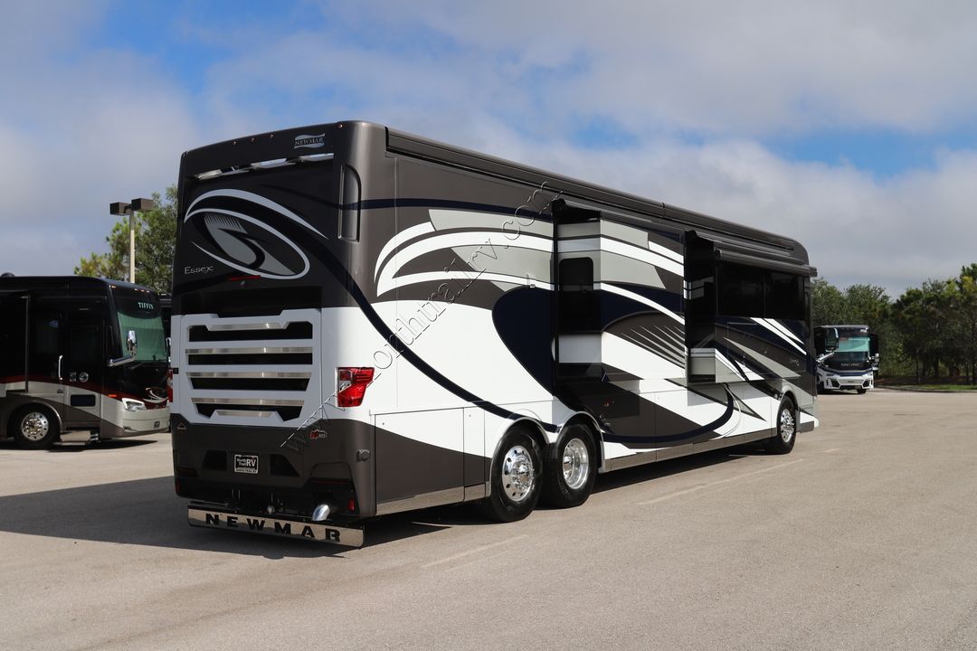 2024 Newmar Essex 4521 15600