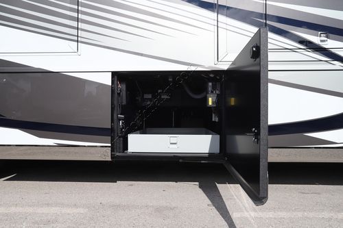 2024 Newmar Essex 4521