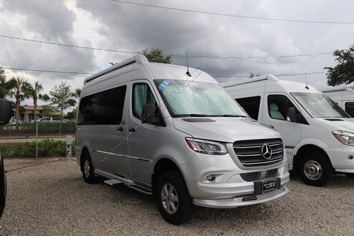 2023 Airstream Interstate 19 Tommy Bahama 4X4