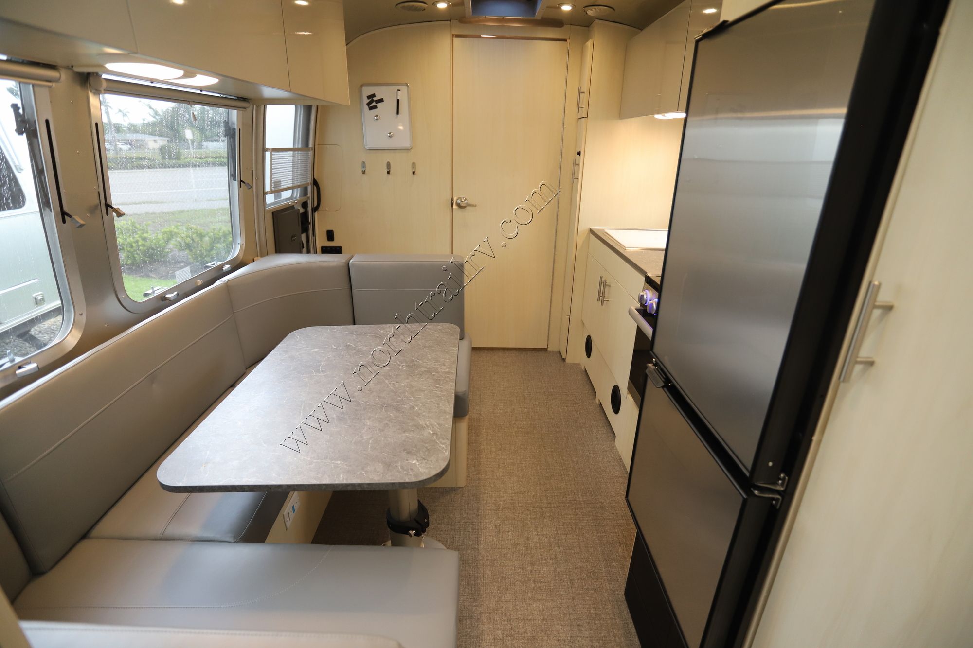 Used 2022 Airstream Flying Cloud 23FB Travel Trailer  For Sale