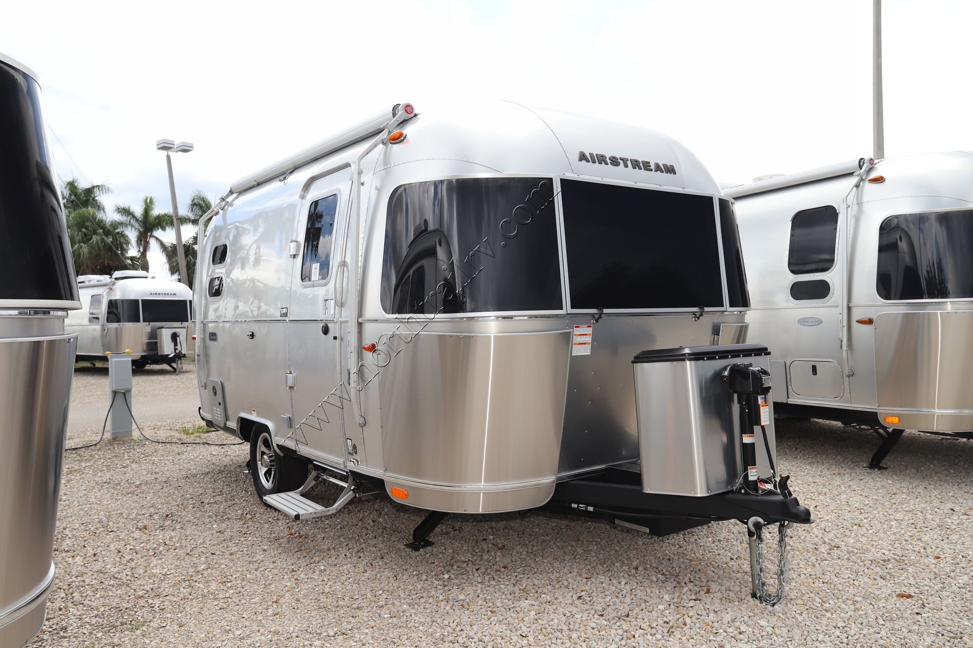 New 2023 Airstream Caravel 19CB Travel Trailer  For Sale