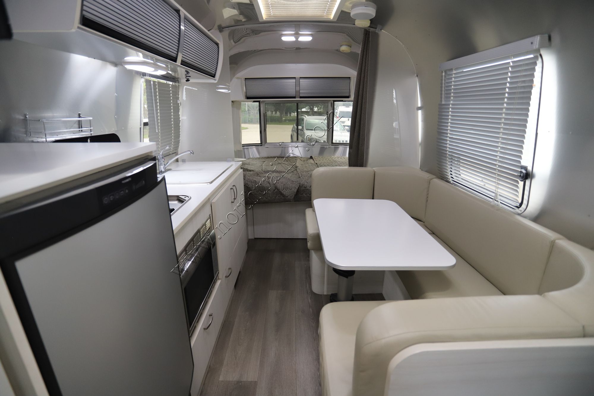 2018 Airstream Sport 22FB Travel Trailer Used  For Sale