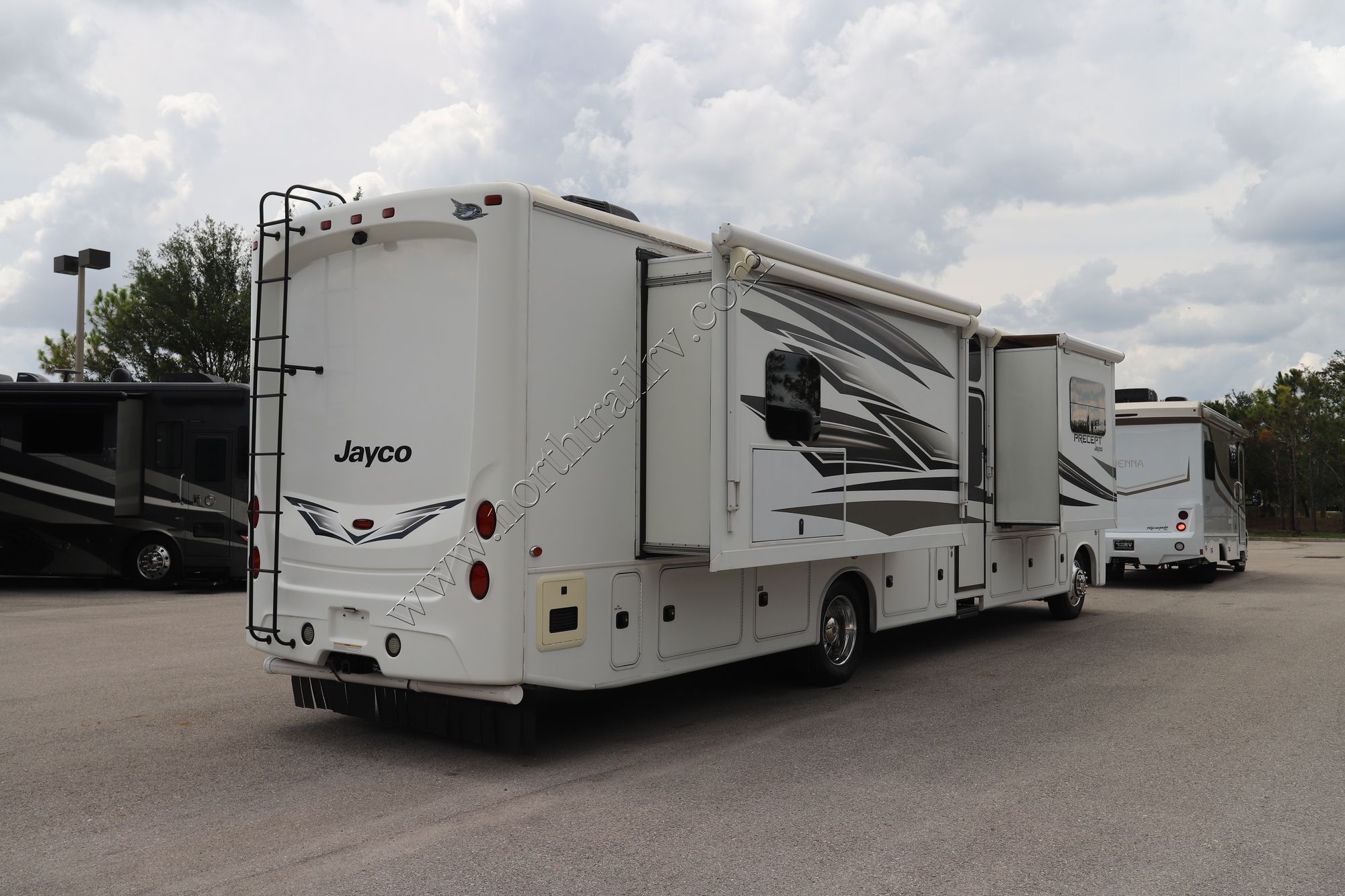 Used 2017 Jayco Precept 36T Class A  For Sale