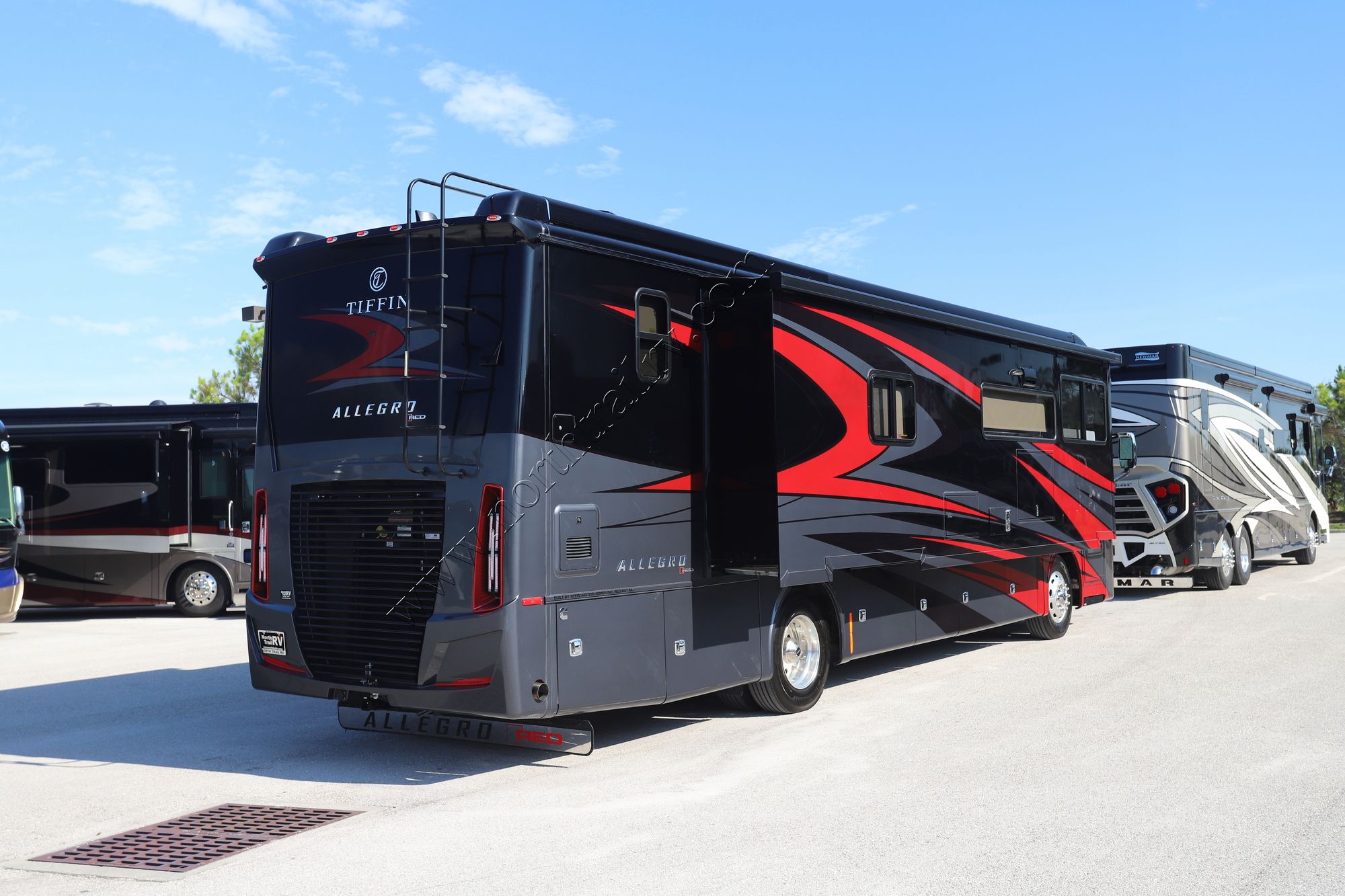 Used 2022 Tiffin Motor Homes Allegro Red 37BA Class A  For Sale