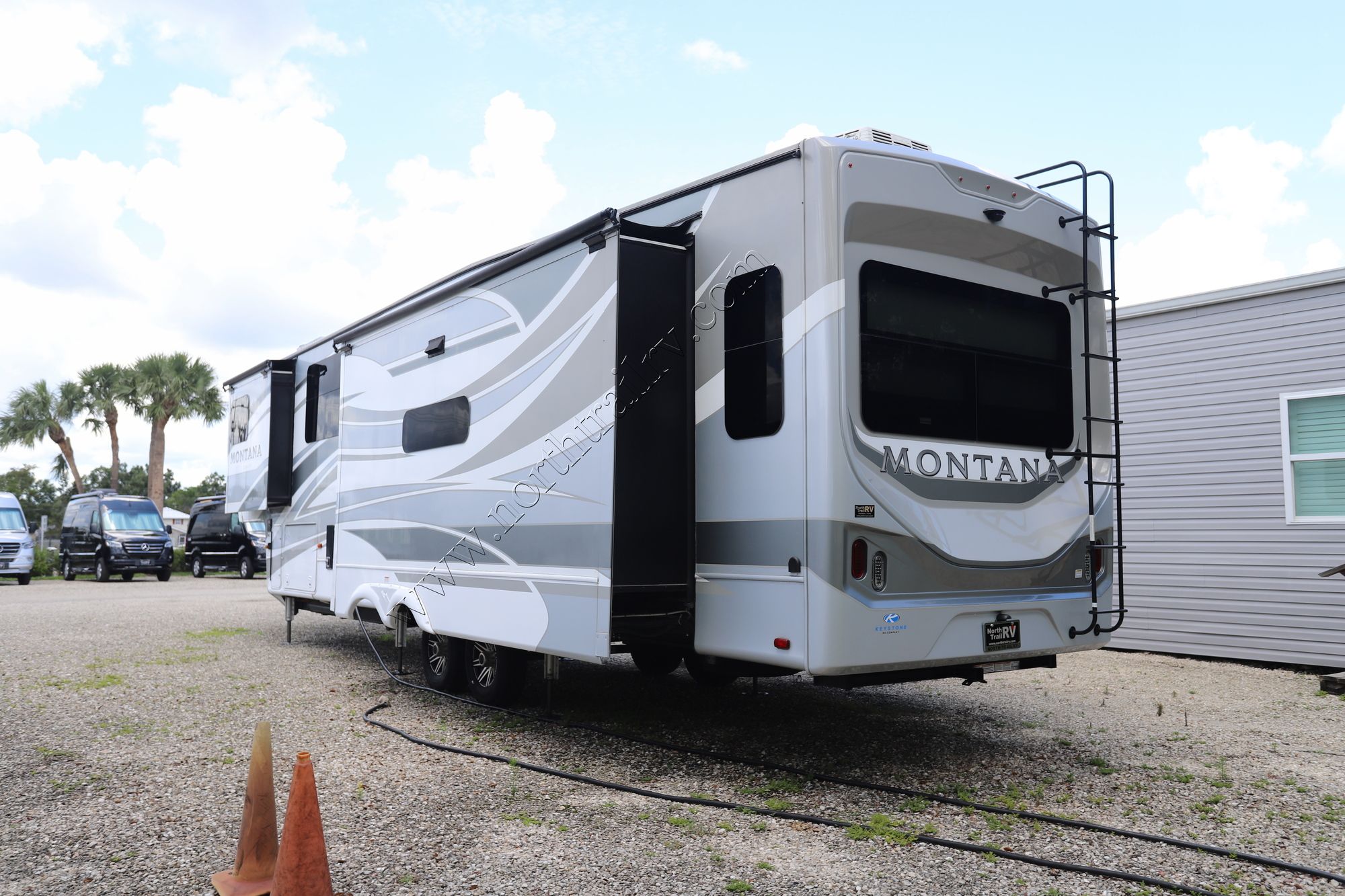 Used 2022 Keystone Montana Legacy 3781RL Fifth Wheel  For Sale