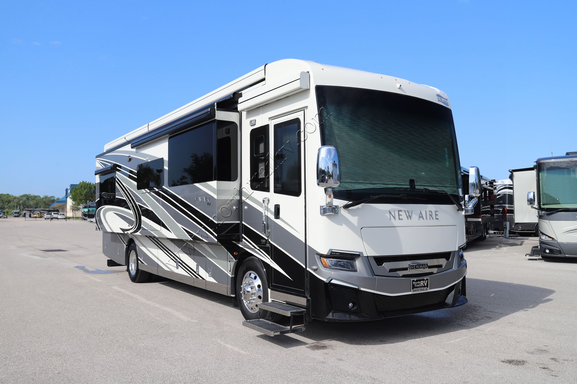 Used 2022 Newmar New Aire 3543 Class A  For Sale