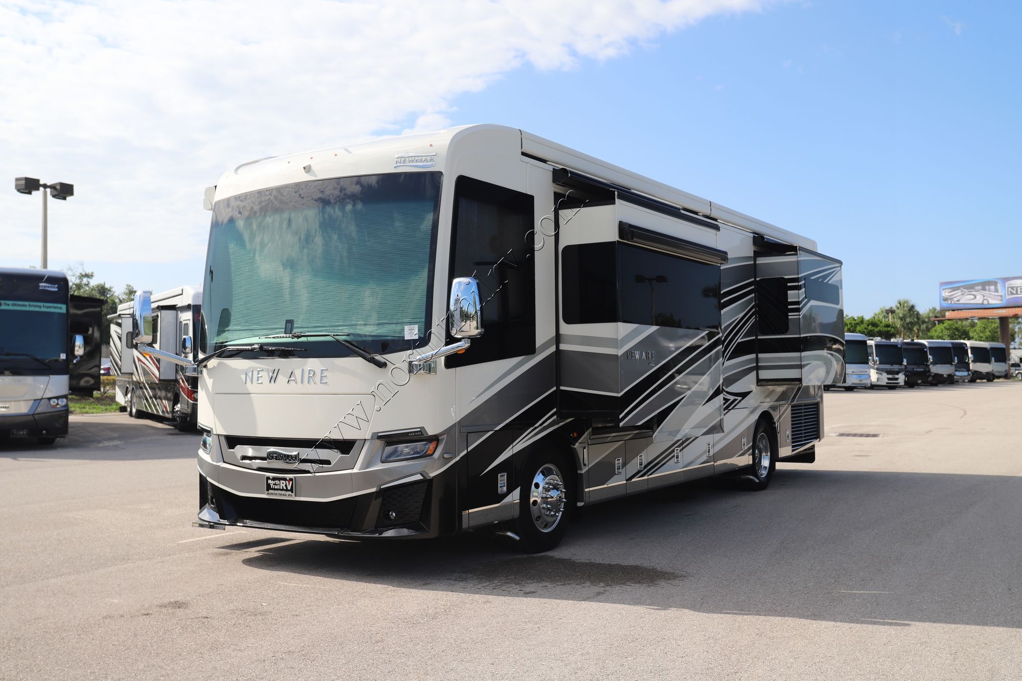 Used 2022 Newmar New Aire 3543 Class A  For Sale