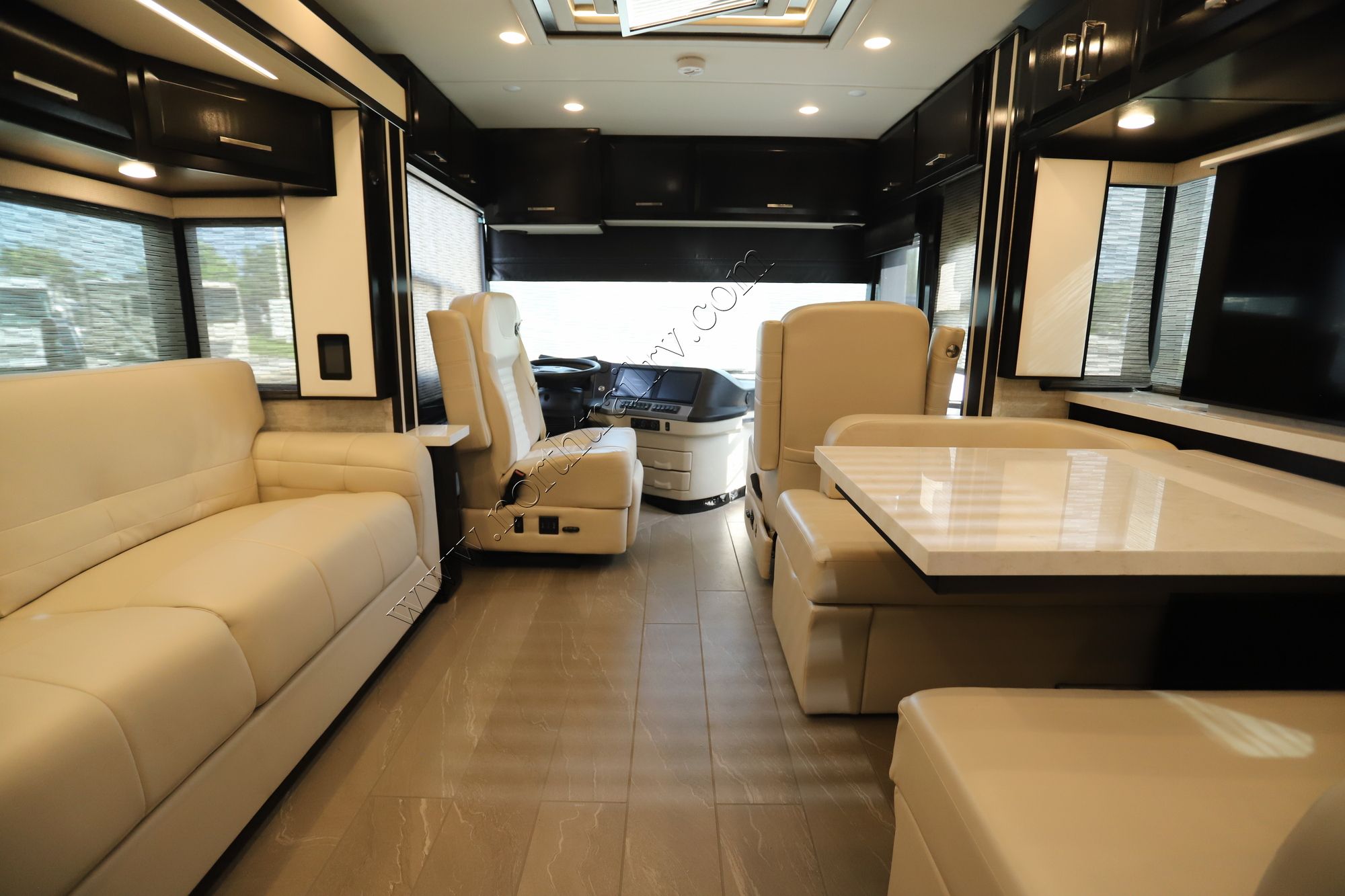 Used 2022 Newmar New Aire 3543 Class A  For Sale