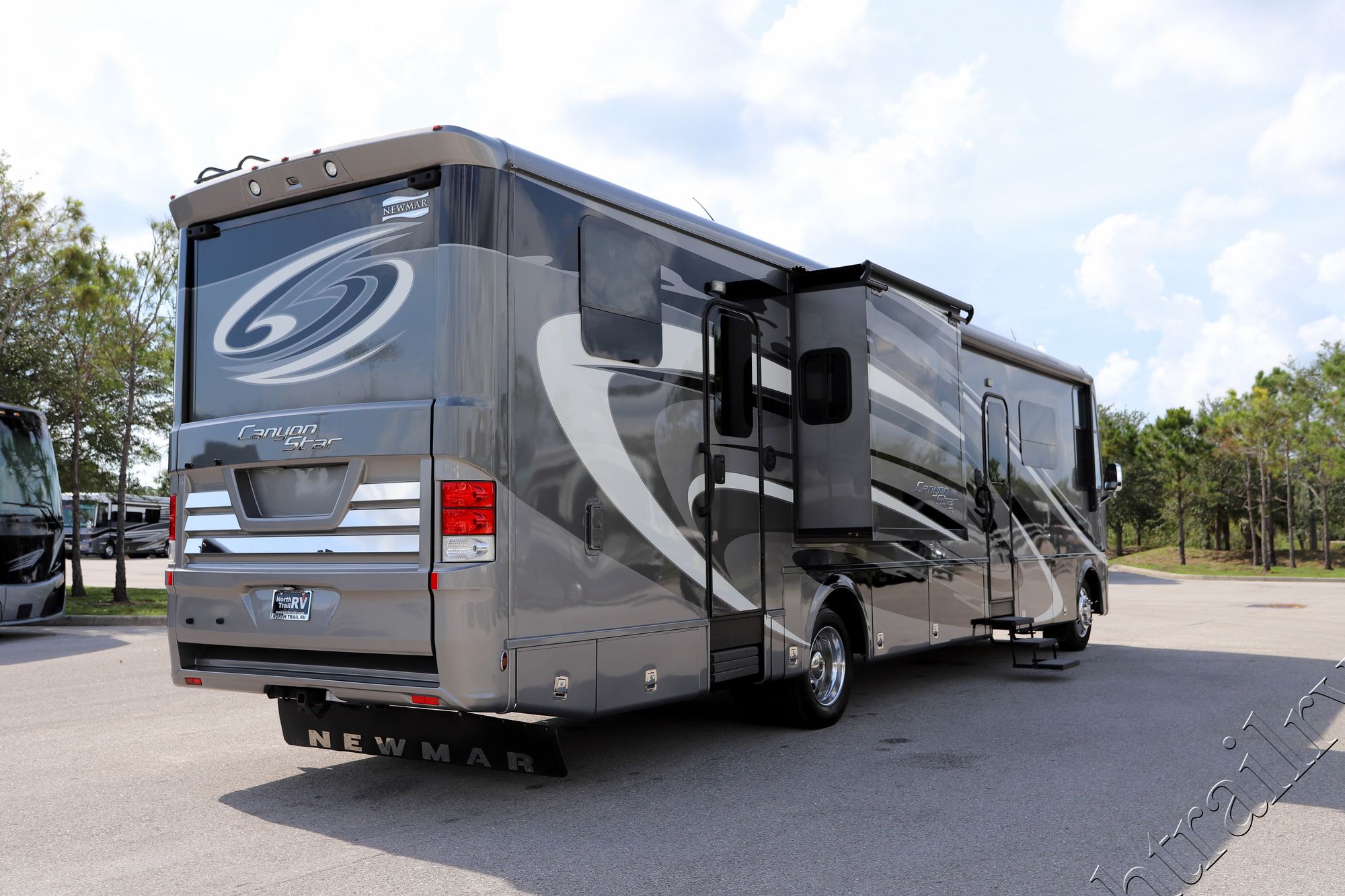Used 2019 Newmar Canyon Star 3927 Class A  For Sale