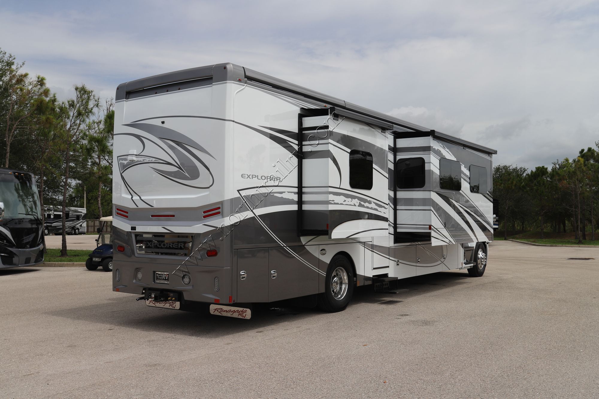 Used 2023 Renegade Rv Explorer 40ERB Super C  For Sale